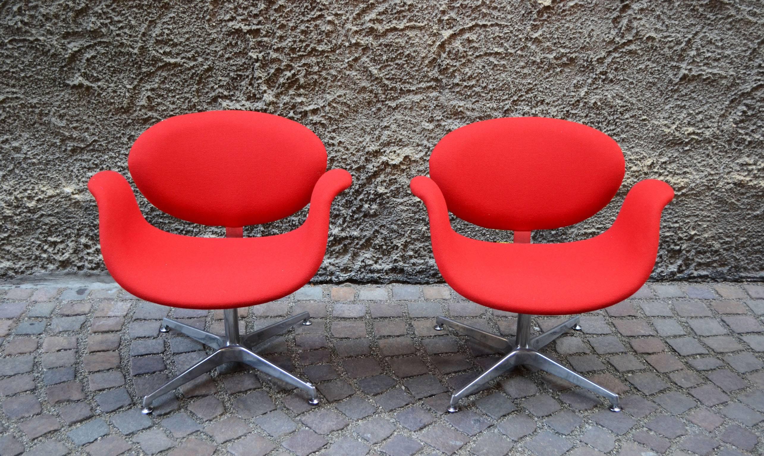Pierre Paulin's little tulip chairs, rare first series from the 1960s.
Restored with original fabric.
  