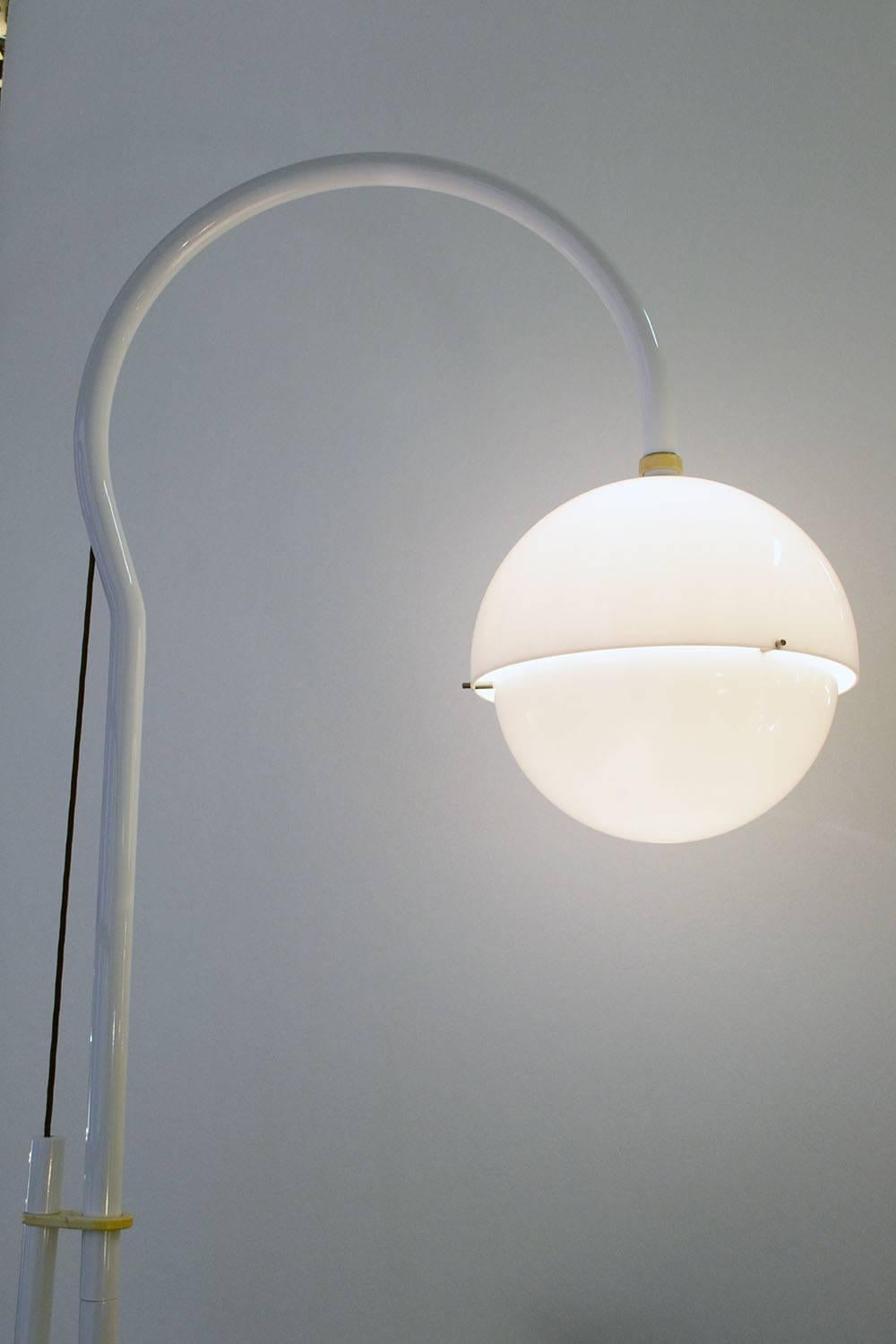 Italian Kartell Rare Floor Lamp Mod. '4055' Design Luigi Bandini Buti from the 1960s For Sale
