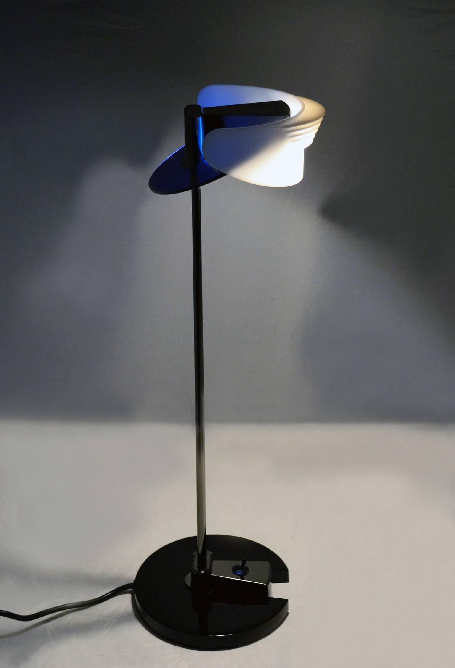 Metal Arteluce 'Fritz' 1980s Table Lamp Design Perry King & Santiago Miranda For Sale