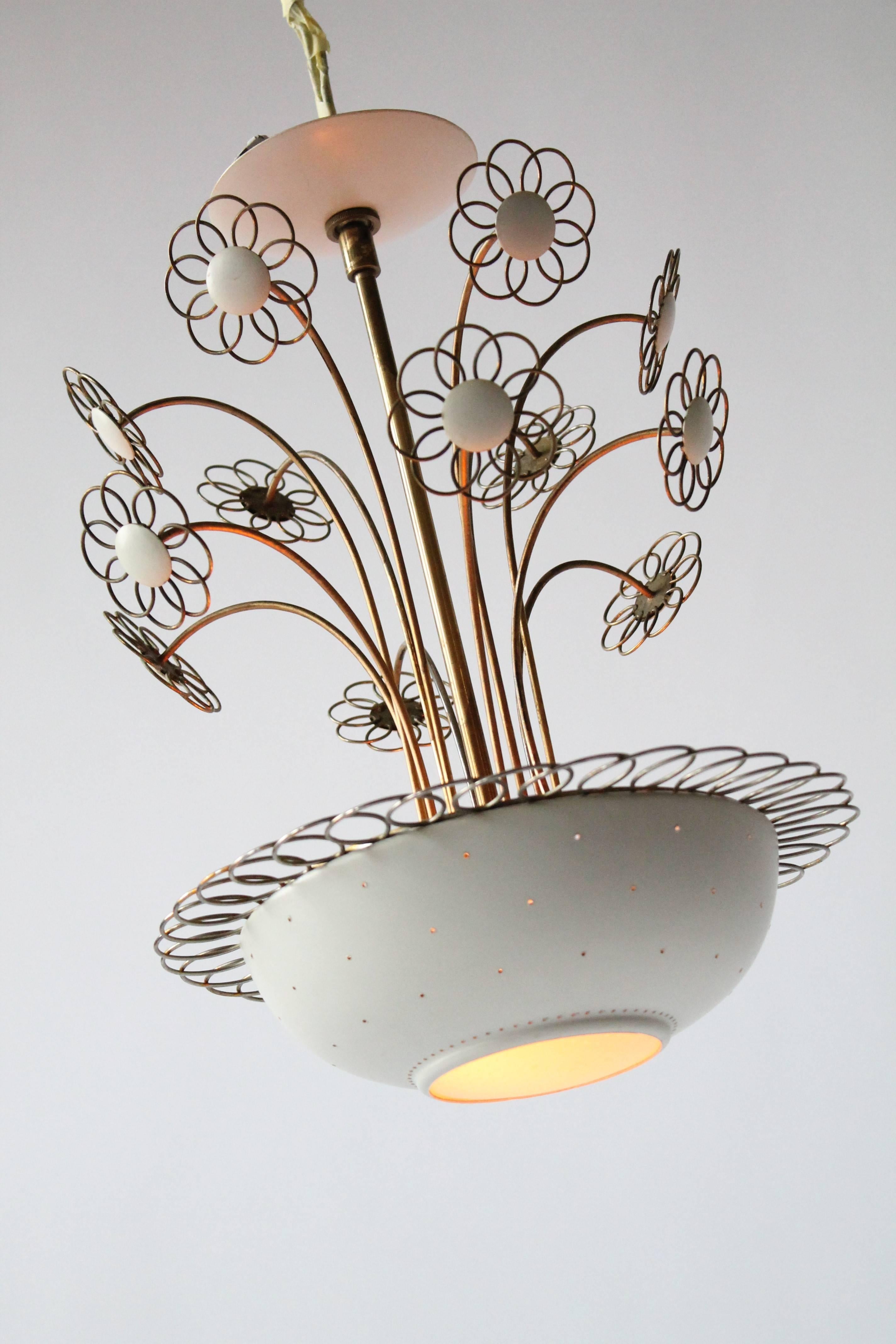 North American Lightolier Chandelier in the Style of Paavo Tynel, Mid-Century Modern 1950s, USA