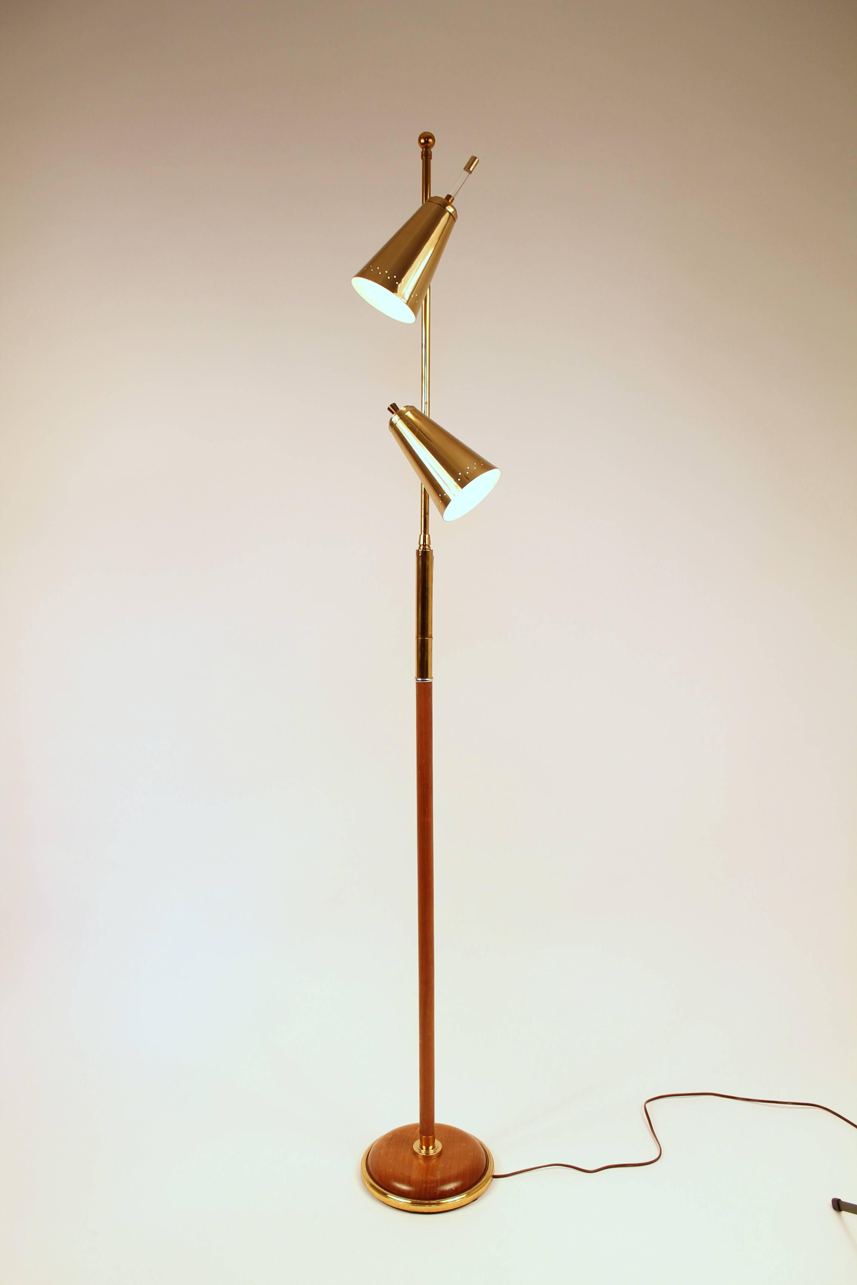 1960S Brass and Walnut Floor Lamp , USA 3