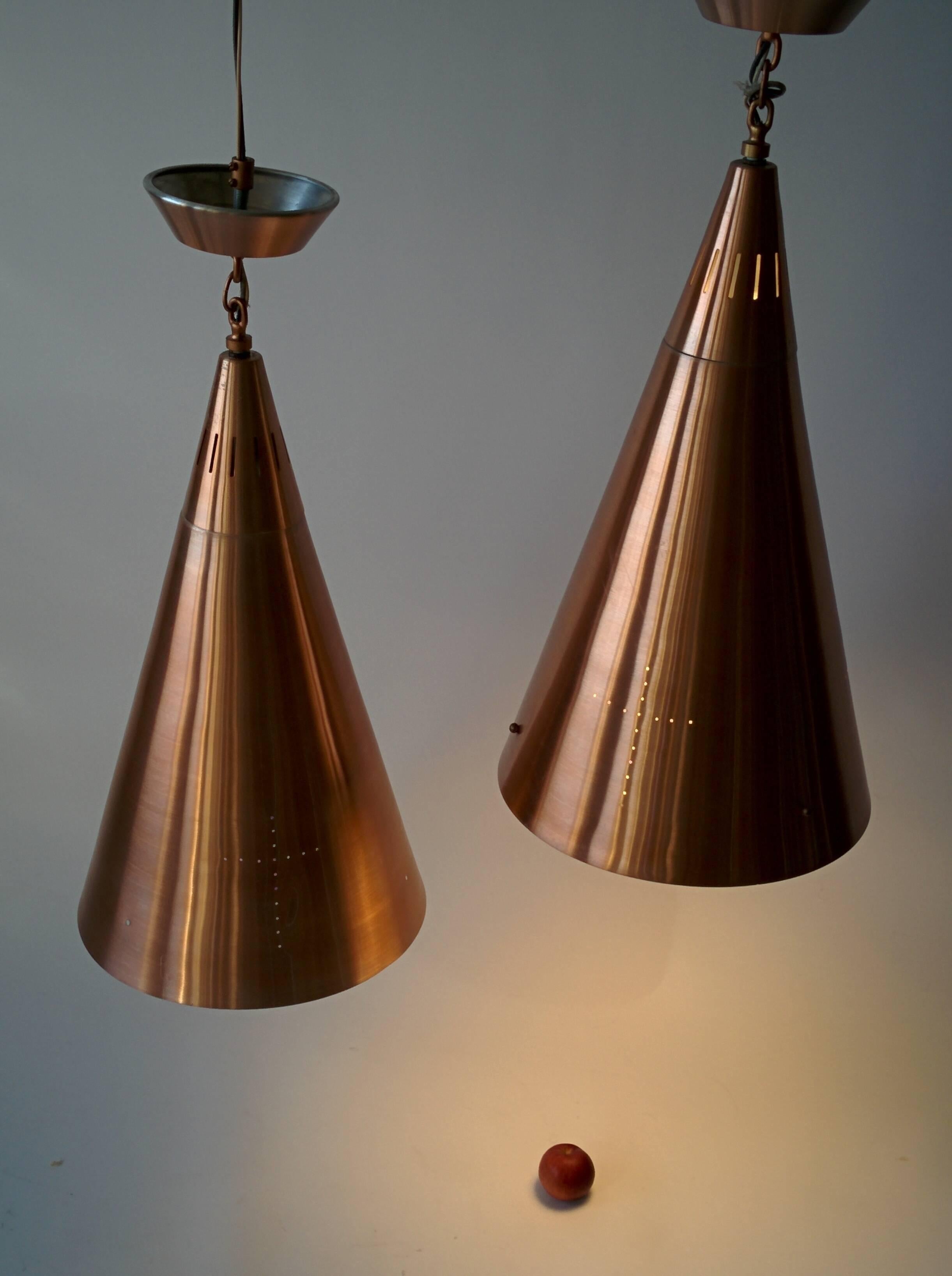 1950s Pair of Huge Pendant in Copper Anodized Aluminium with Glass Lens  In Good Condition For Sale In St- Leonard, Quebec