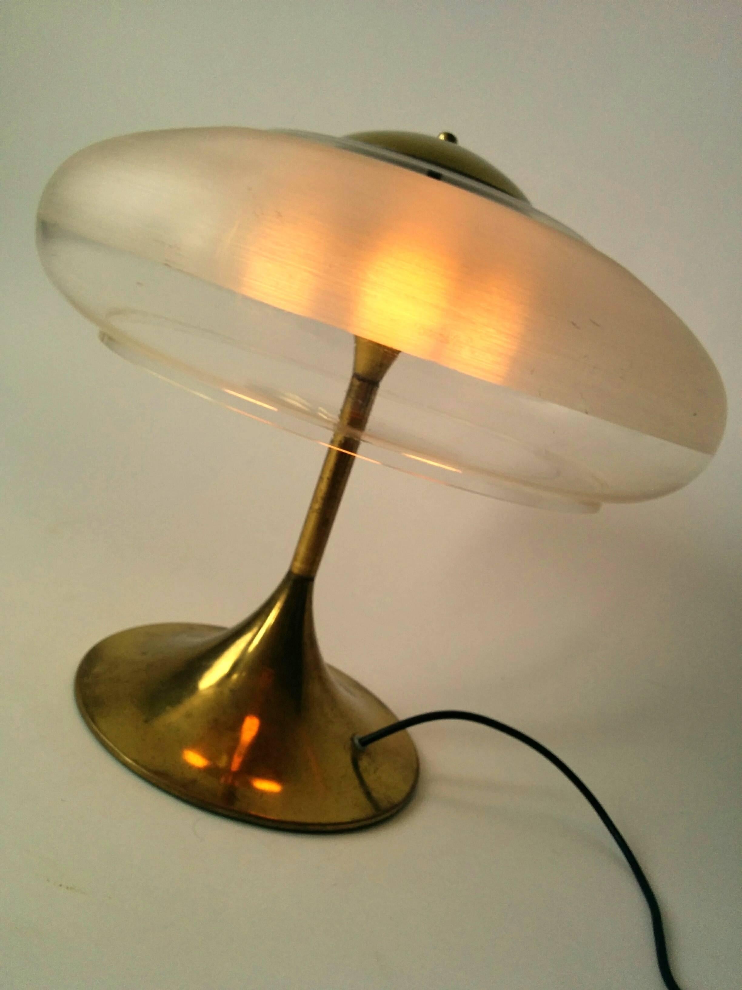 Mid-20th Century Reggiani  Brass and Clear Acrylic Shade Table Lamp , 1960s , Italy  