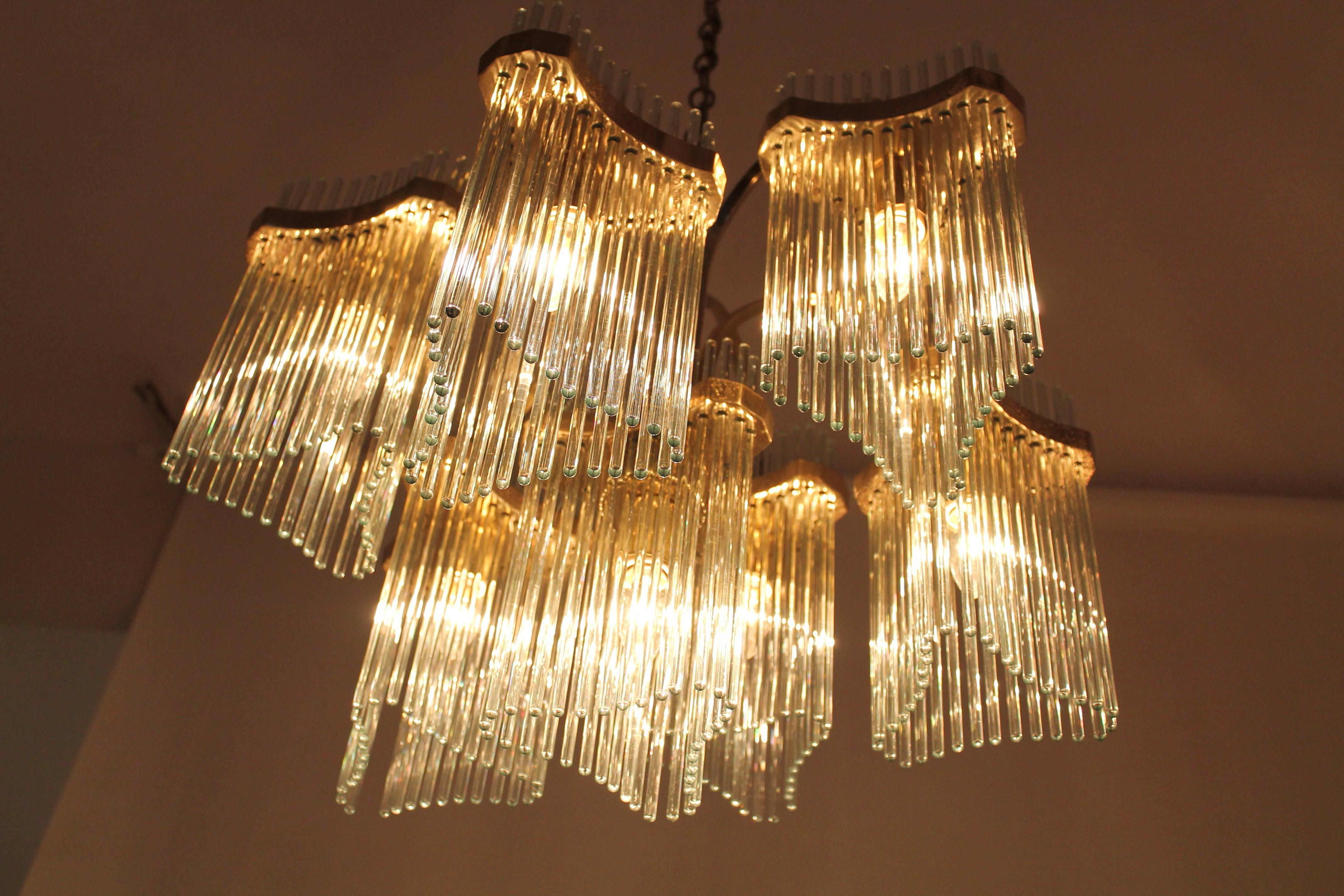 Massive Cascading Sciolari Seven Arms Glass Rods & Brass Chandelier, 1960s Italy In Excellent Condition In St- Leonard, Quebec