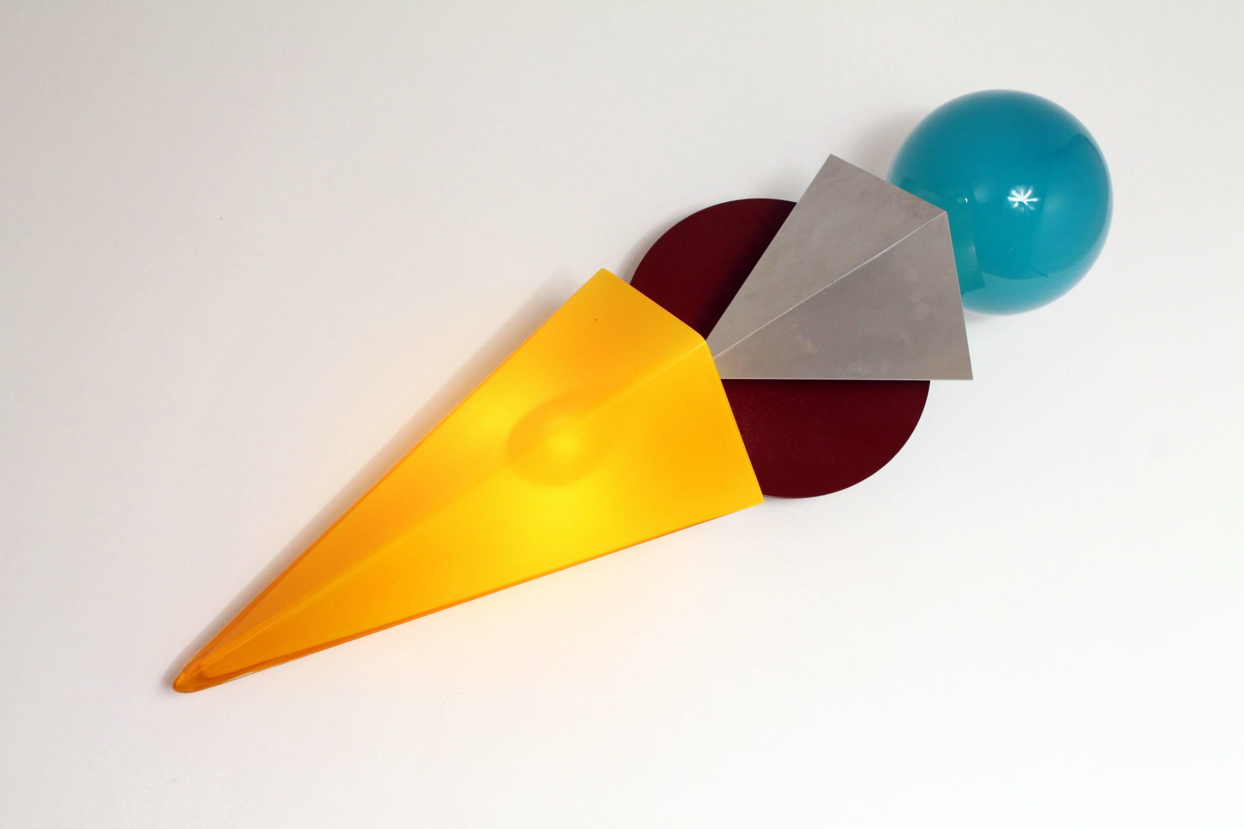 Foscarini Halogen ''Wassily off the Wall'' Sconce Vintage Modern, 1985, Italy In Good Condition In St- Leonard, Quebec