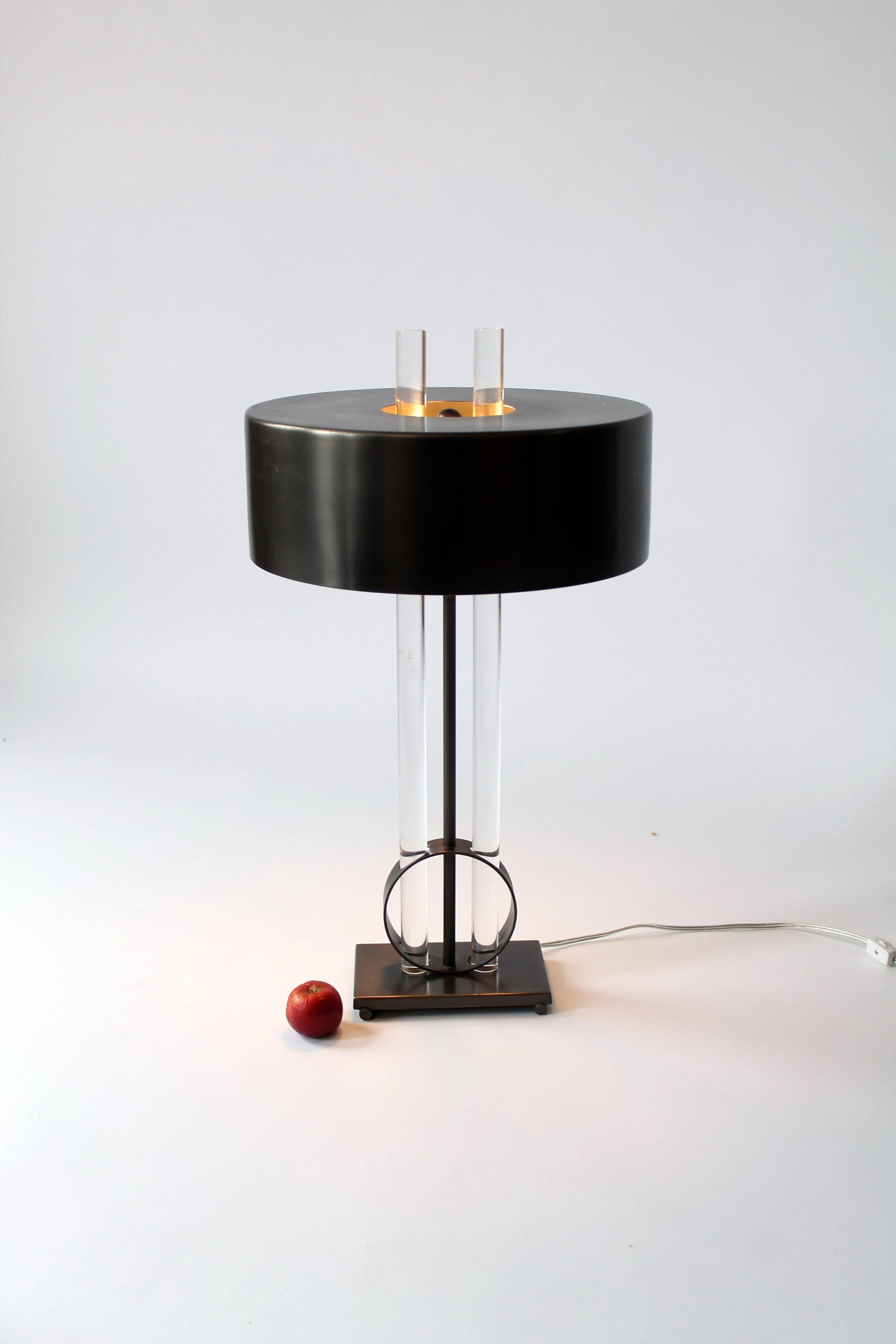 Massive Modern Lucite and Raw Steel Bouillotte Style Table Lamp, 1990s, USA In Excellent Condition In St- Leonard, Quebec