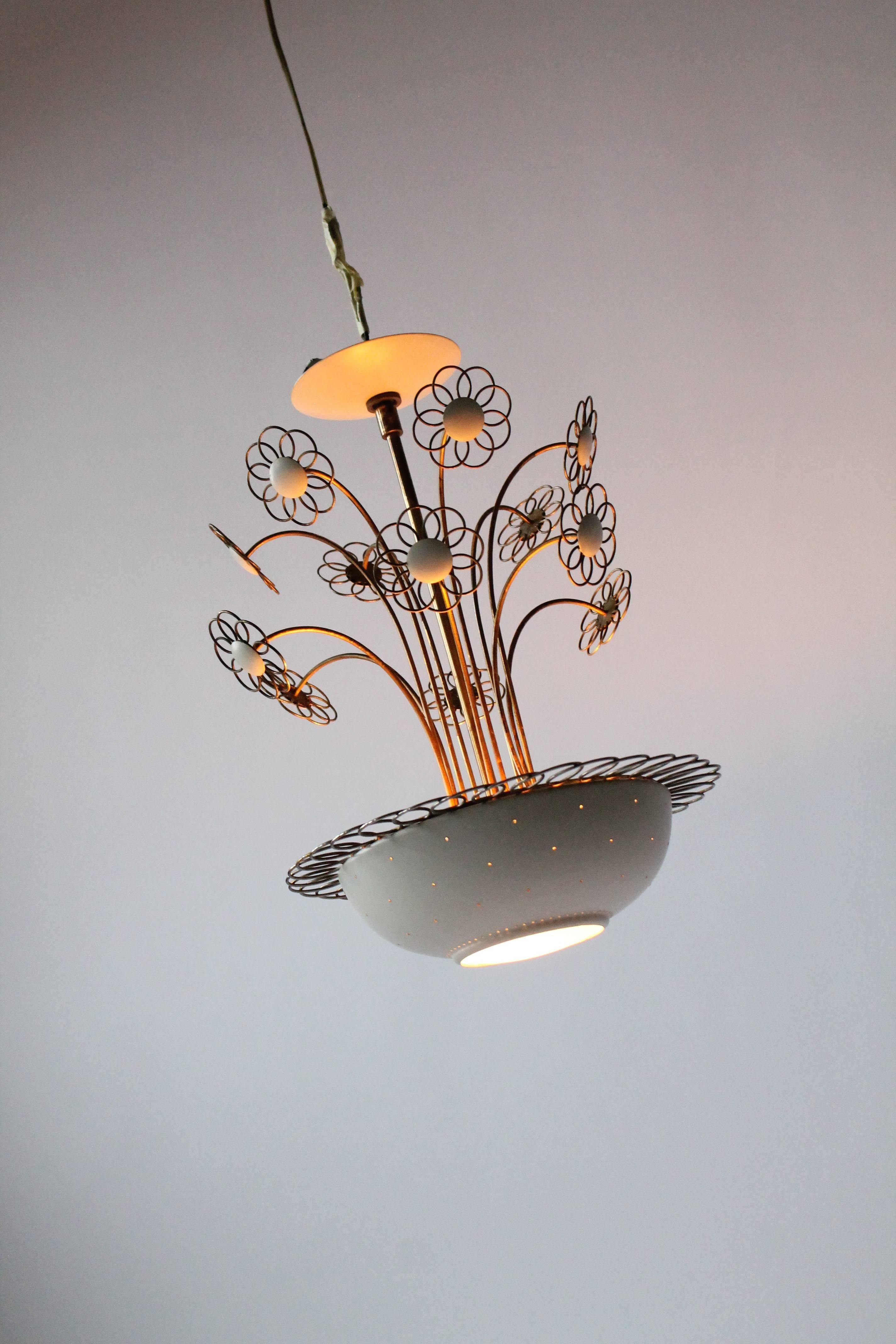 Lightolier Chandelier in the Style of Paavo Tynel, Mid-Century Modern 1950s, USA In Good Condition In St- Leonard, Quebec