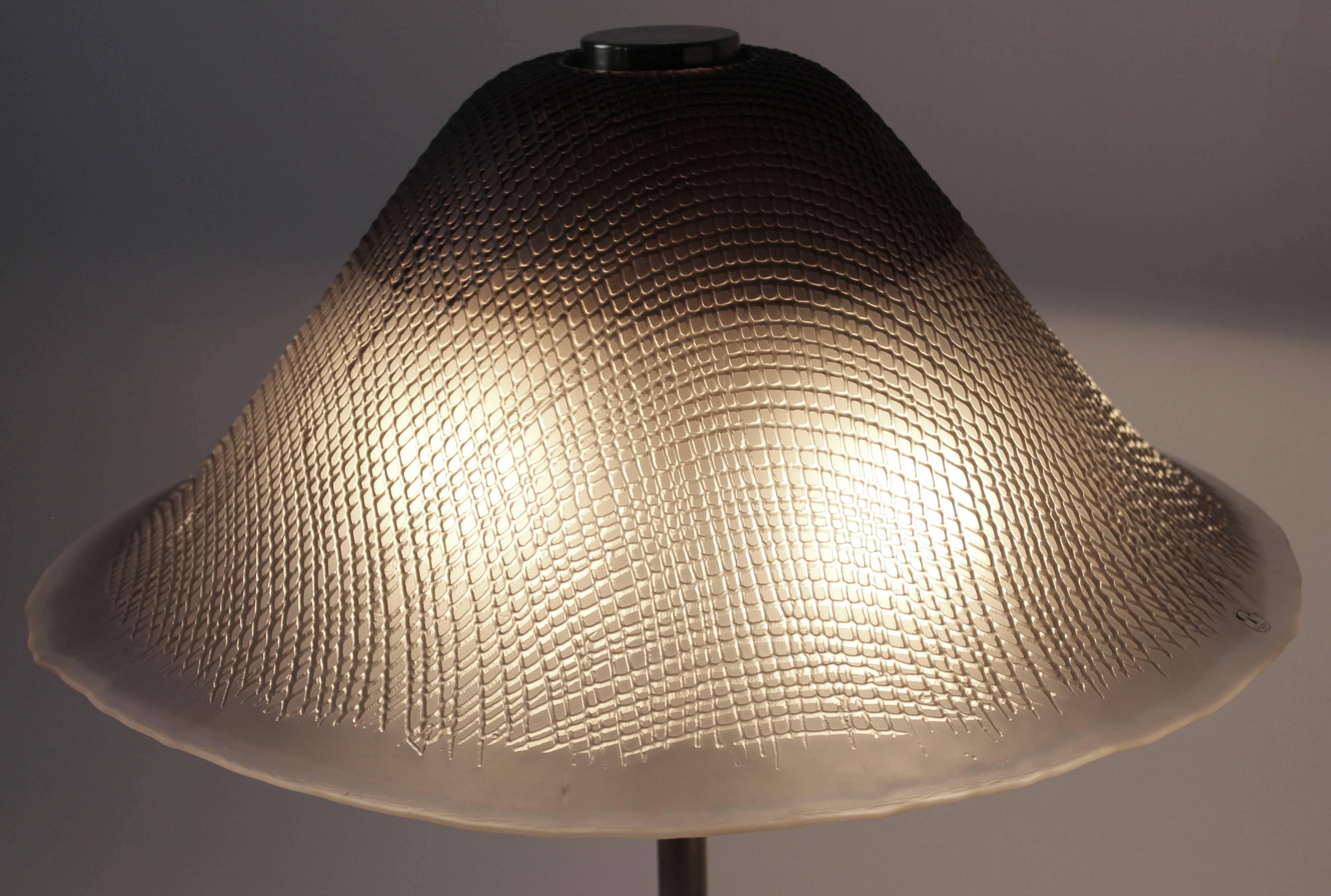 Huge Peill & Putzler Brass and Texturized Glass Shade Table Lamp, 1960s, Germany In Good Condition In St- Leonard, Quebec