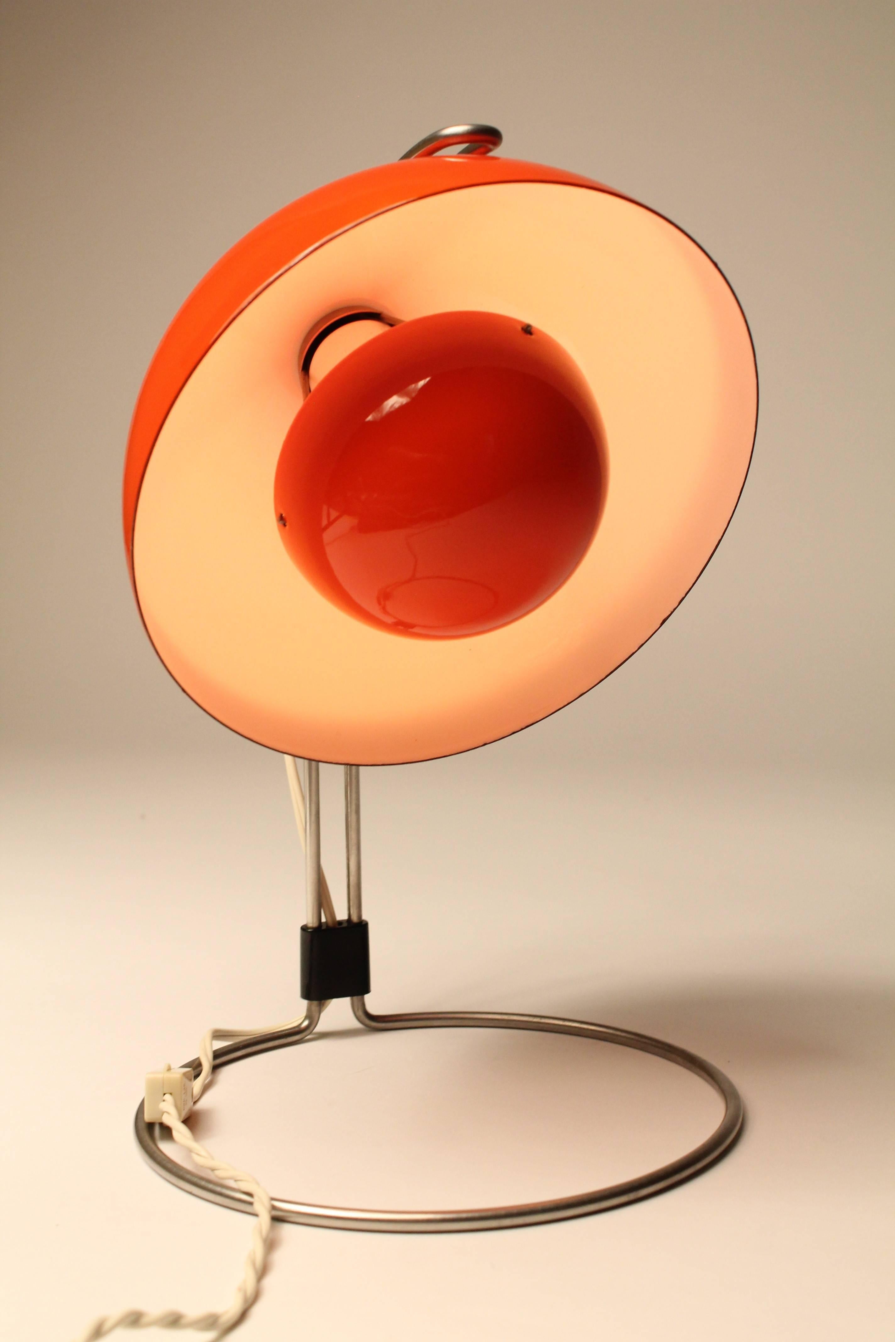 Early  Edition of Verner Panton VP4 Flower Pot Table Lamp, 1960s, Denmark In Good Condition In St- Leonard, Quebec