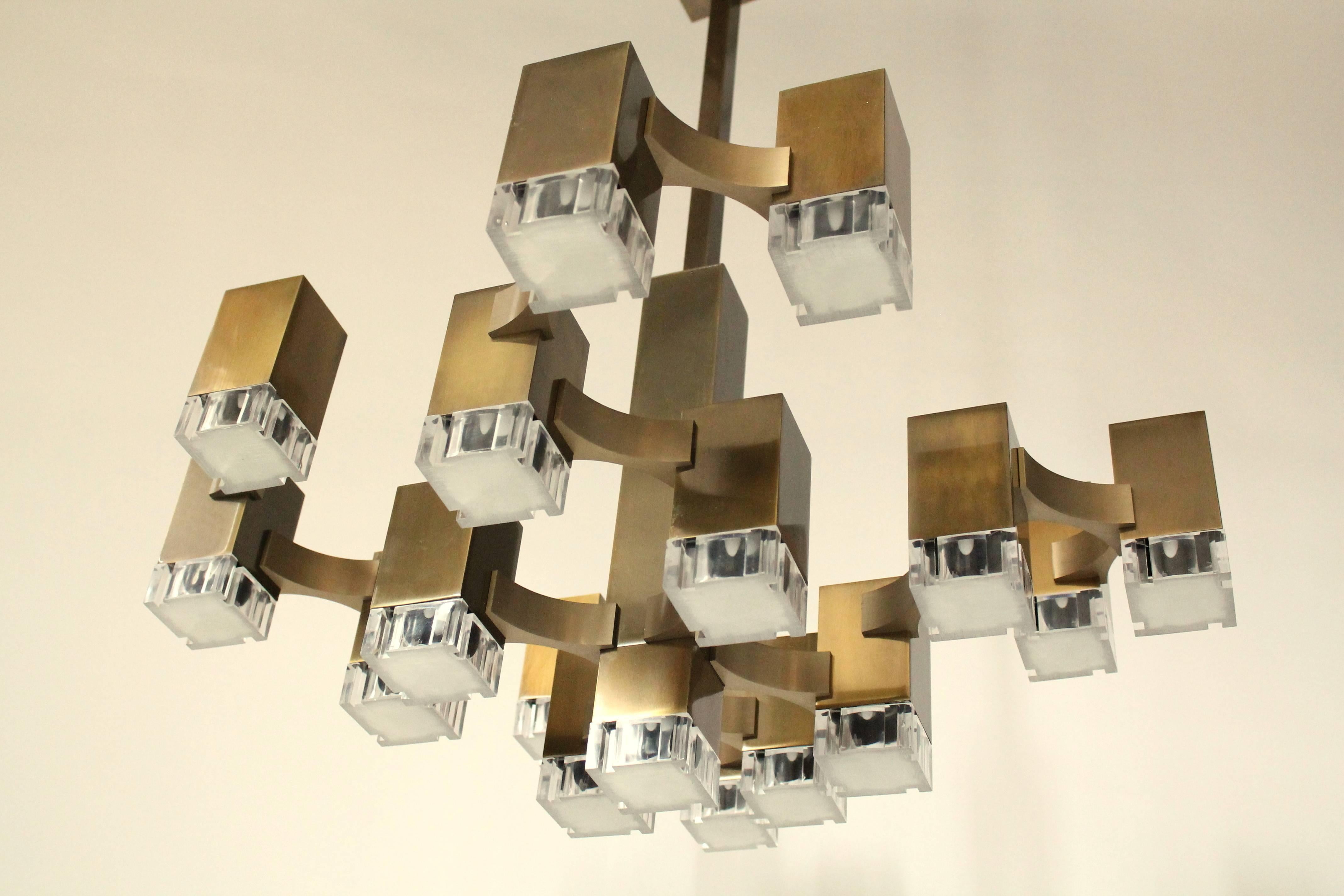 Pristine Sciolari 17 Cubic  Lacquered  Brass Chandelier , 1970s , Italia  3