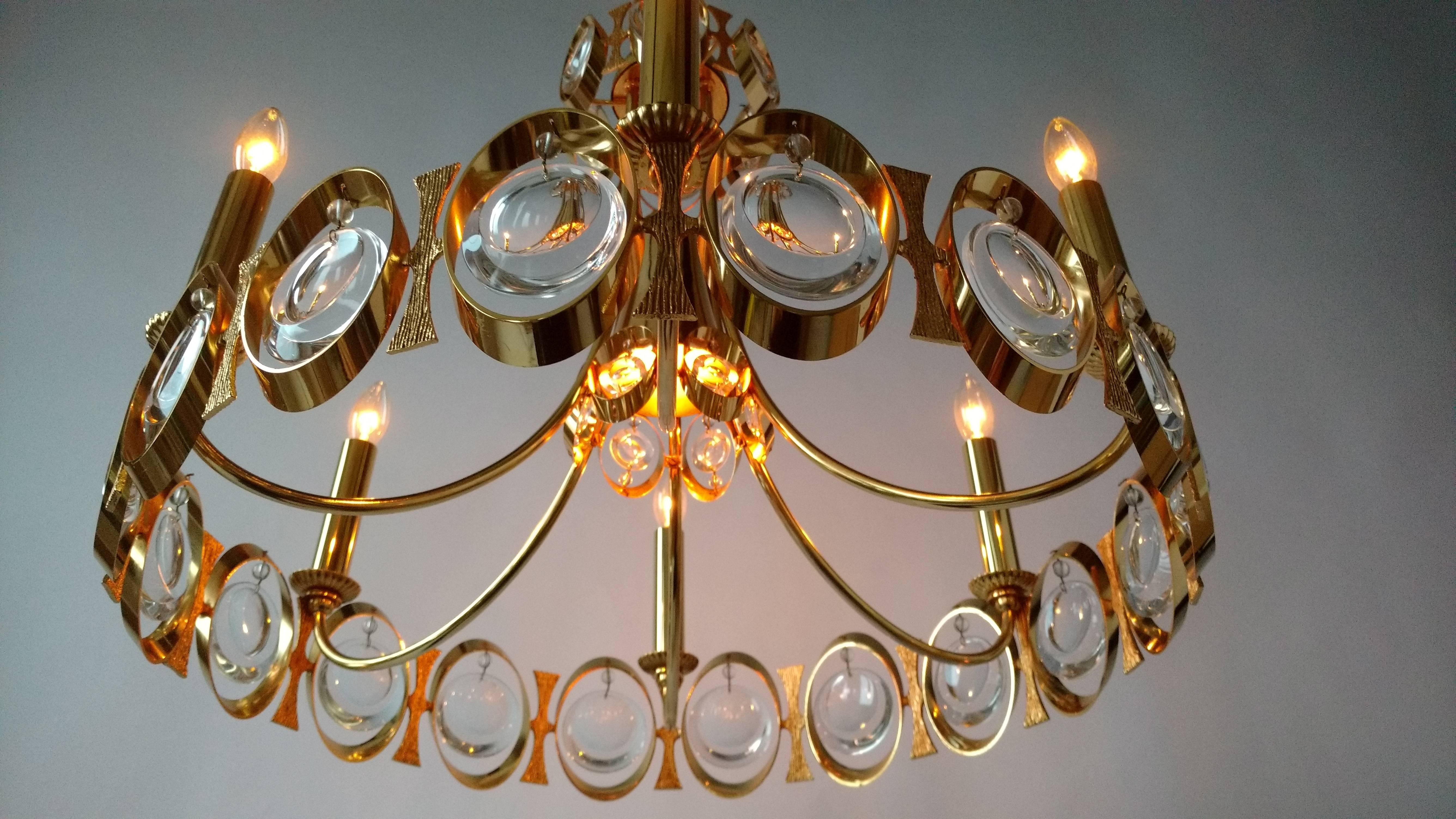 Palwa Gold-Plated Seven Lights Chandelier with Crystal Lens, 1970s, Germany  In Excellent Condition In St- Leonard, Quebec