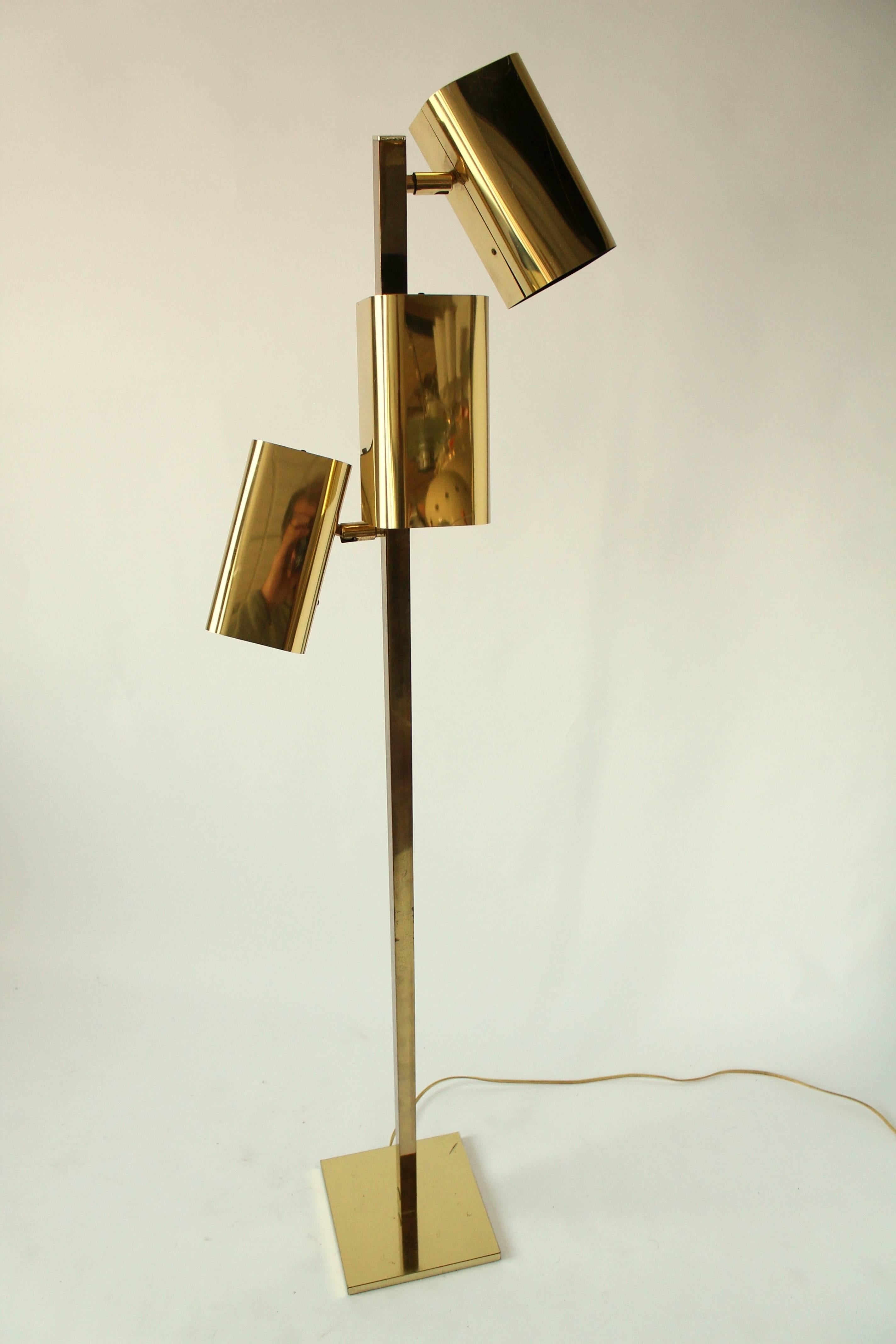 Koch & Lowy All Brass three Heads Floor Lamp, 1970s, USA 1
