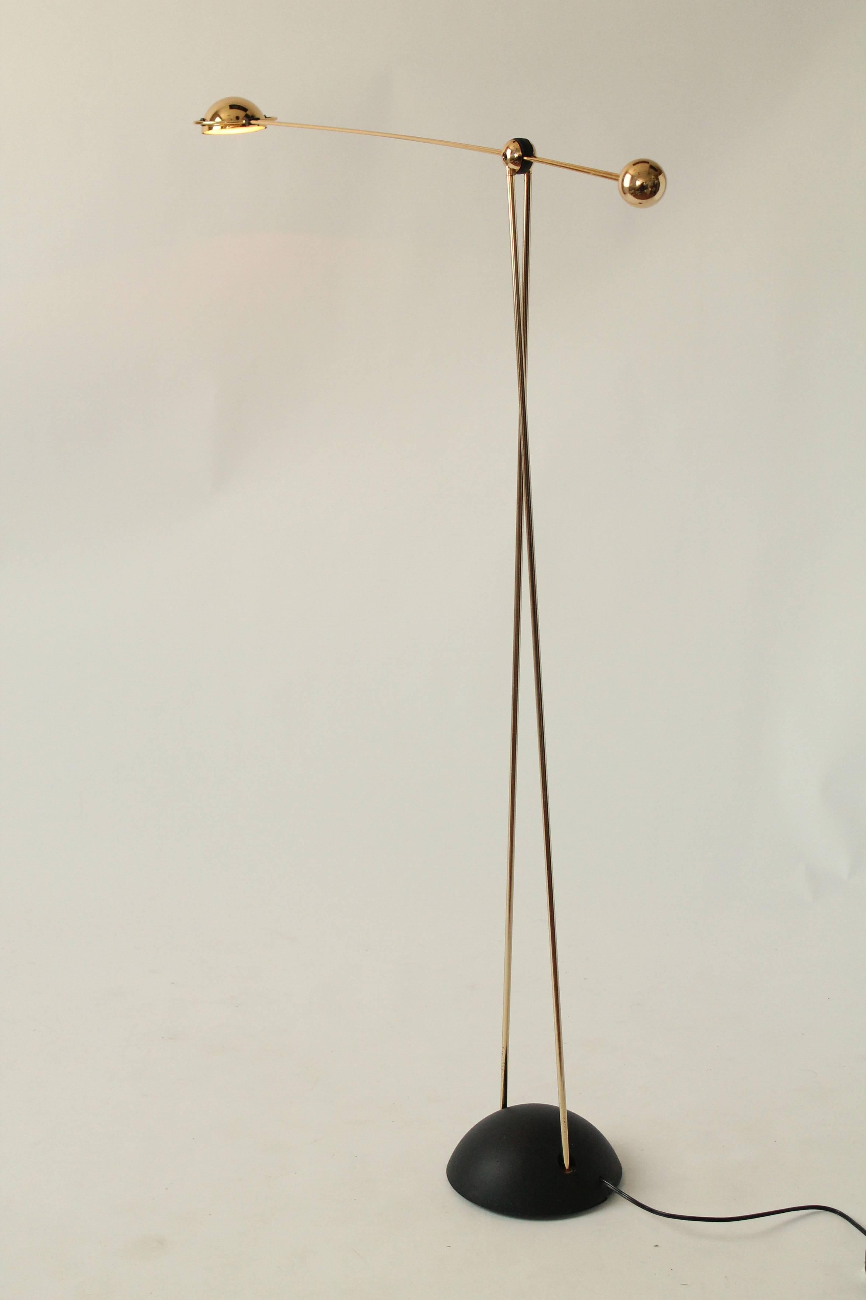 Gold-Plated Halogen Floor Lamp, Yuki from Stephano Cevoli, 1980s, Italia In Excellent Condition In St- Leonard, Quebec