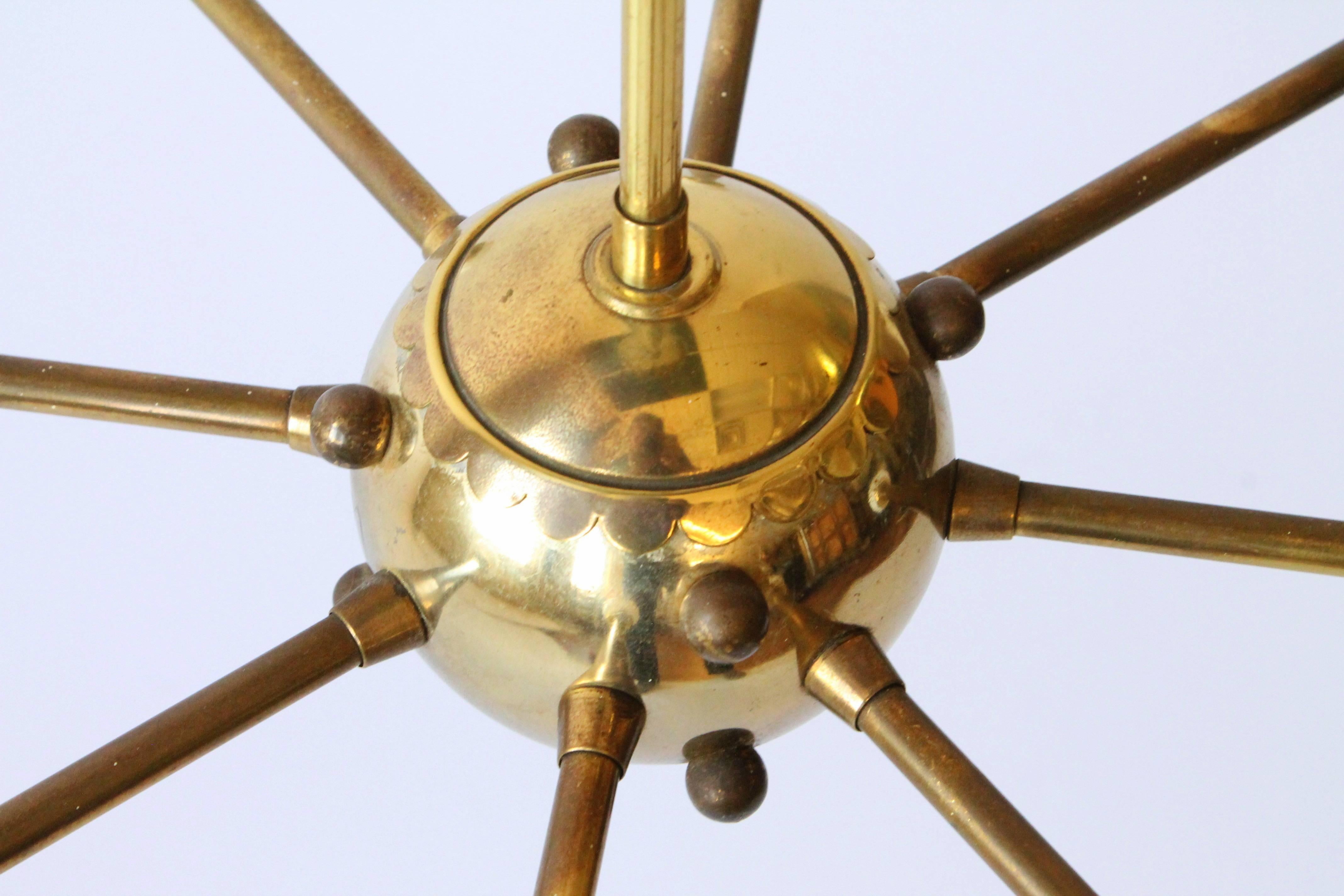 1950s , Eight-Arm Brass Sputnik , USA In Good Condition In St- Leonard, Quebec