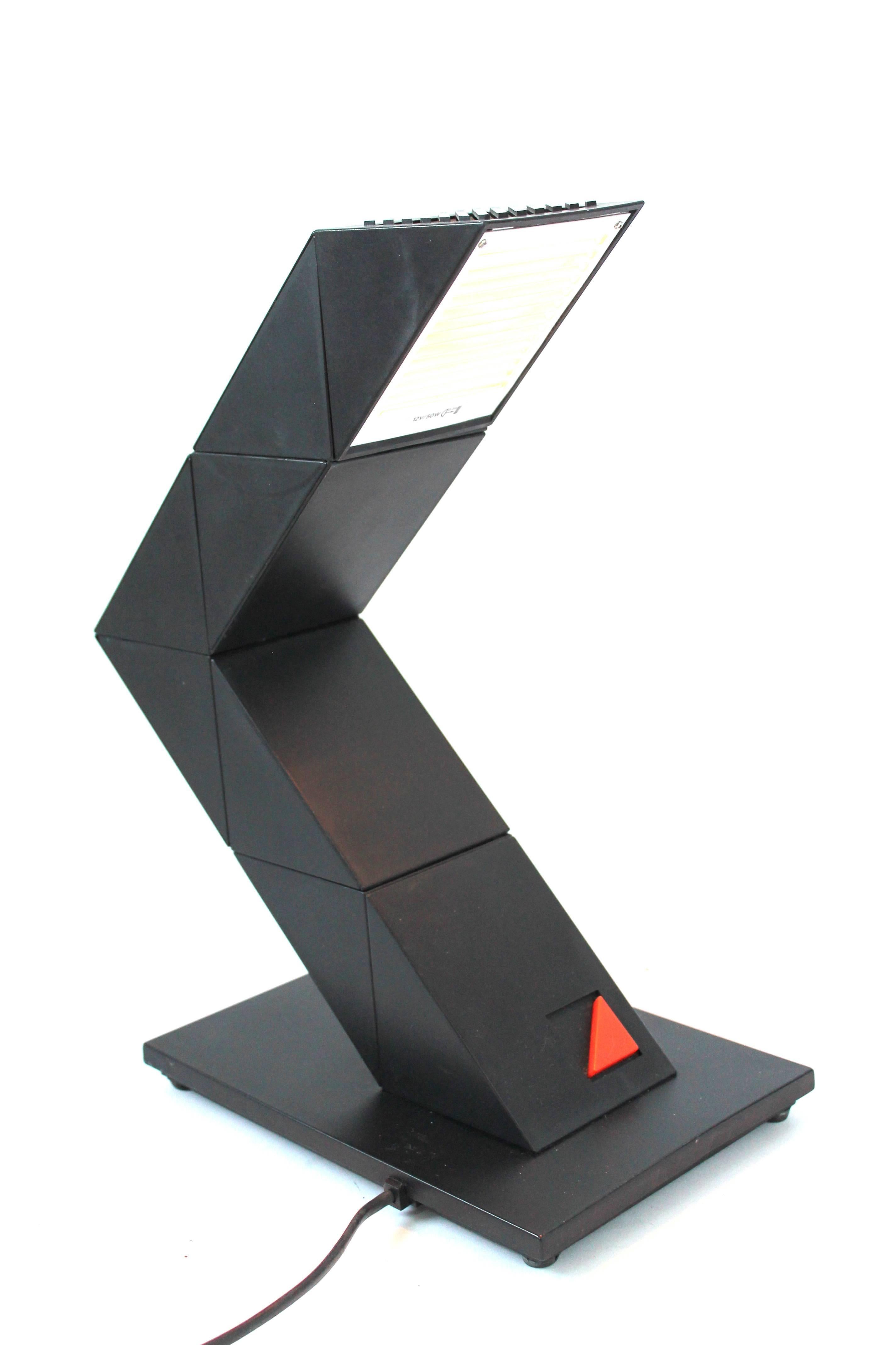 Zig Zag Modular Halogen Table Lamp from E-Lite, 1980, Holland In Good Condition For Sale In St- Leonard, Quebec