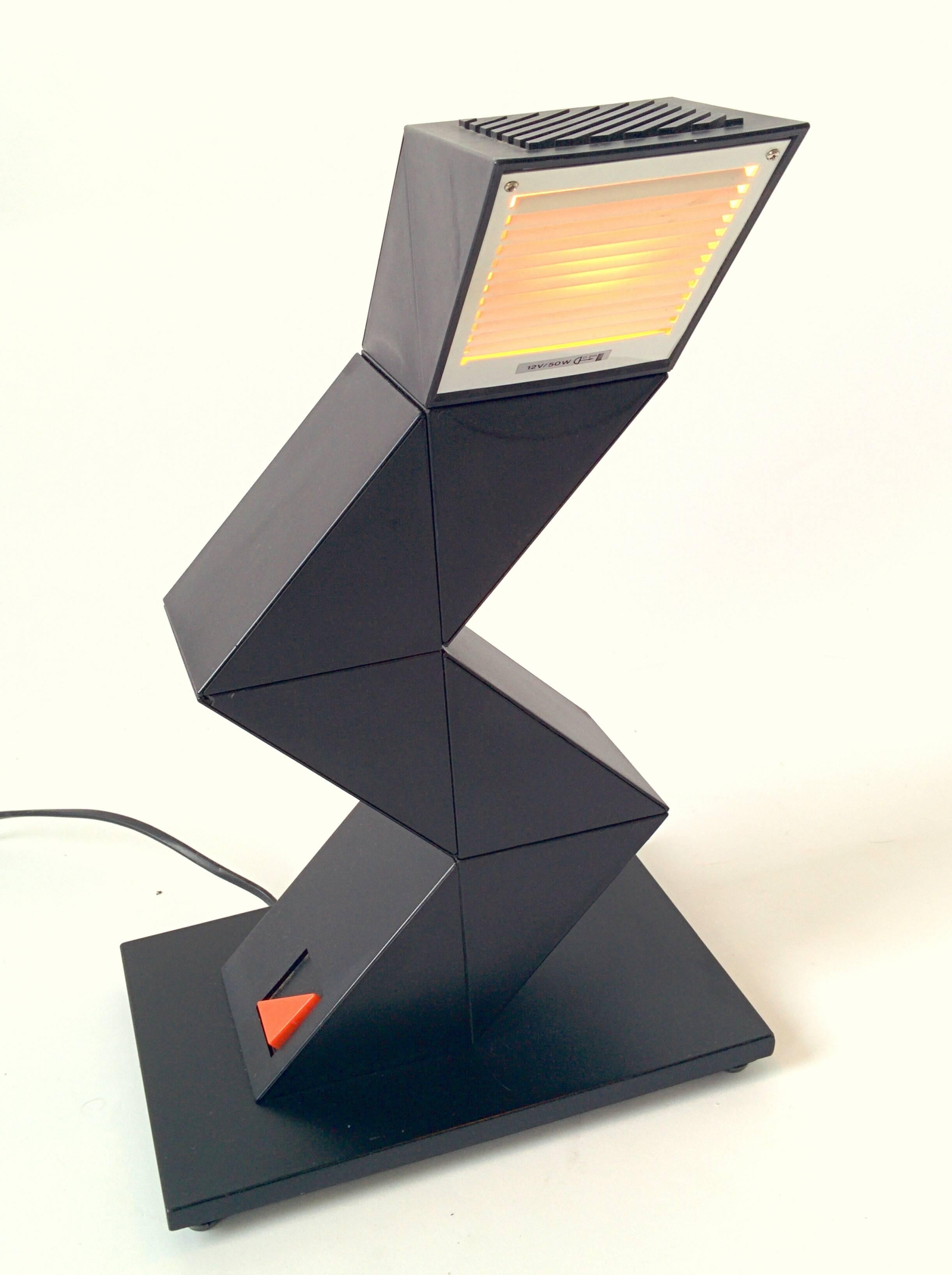 Late 20th Century Zig Zag Modular Halogen Table Lamp from E-Lite, 1980, Holland For Sale