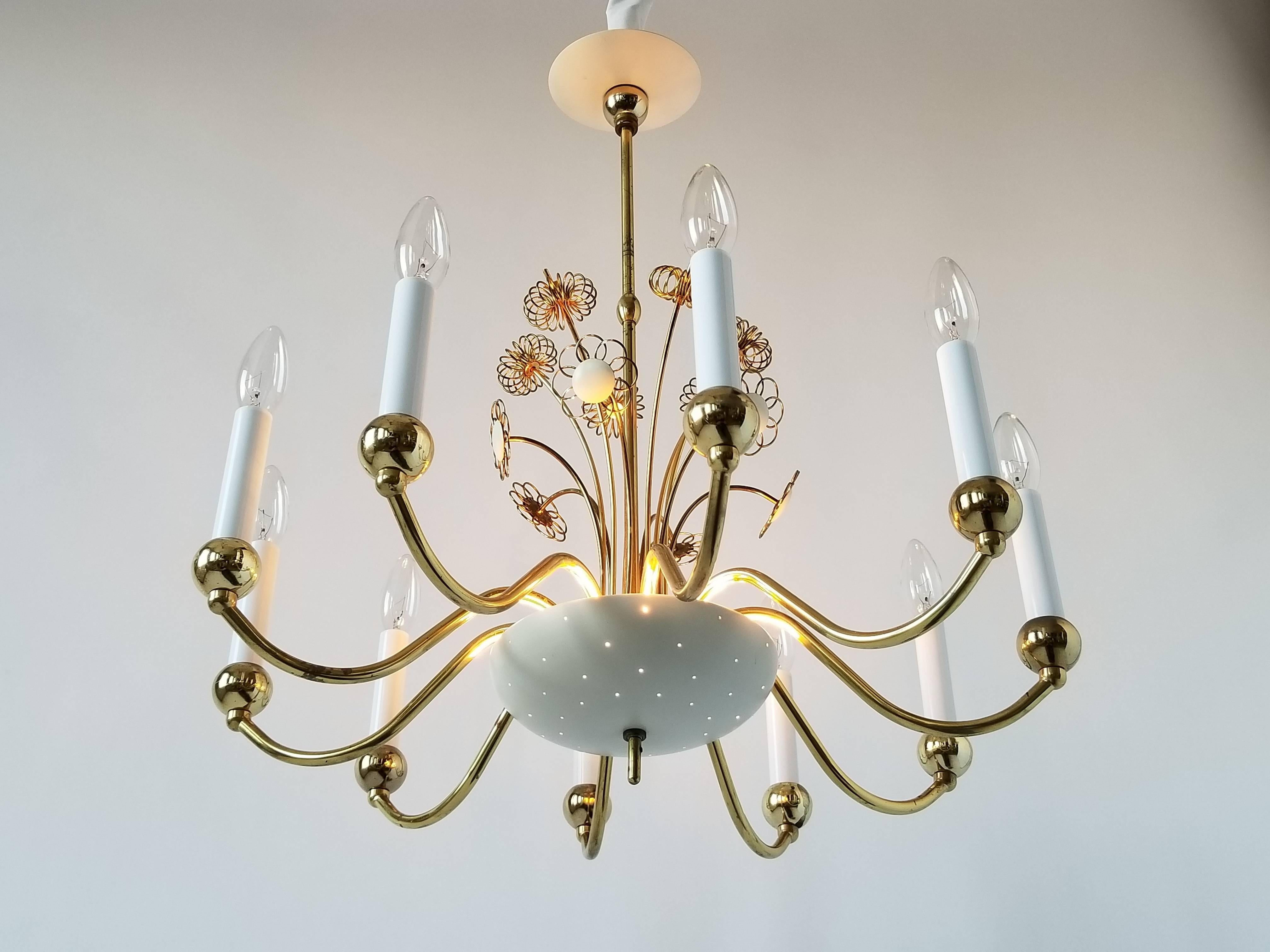 Mid-Century Modern Paavo Tynell   10 Arms  Brass Chandelier for  Lightolier ,  1950 , USA For Sale