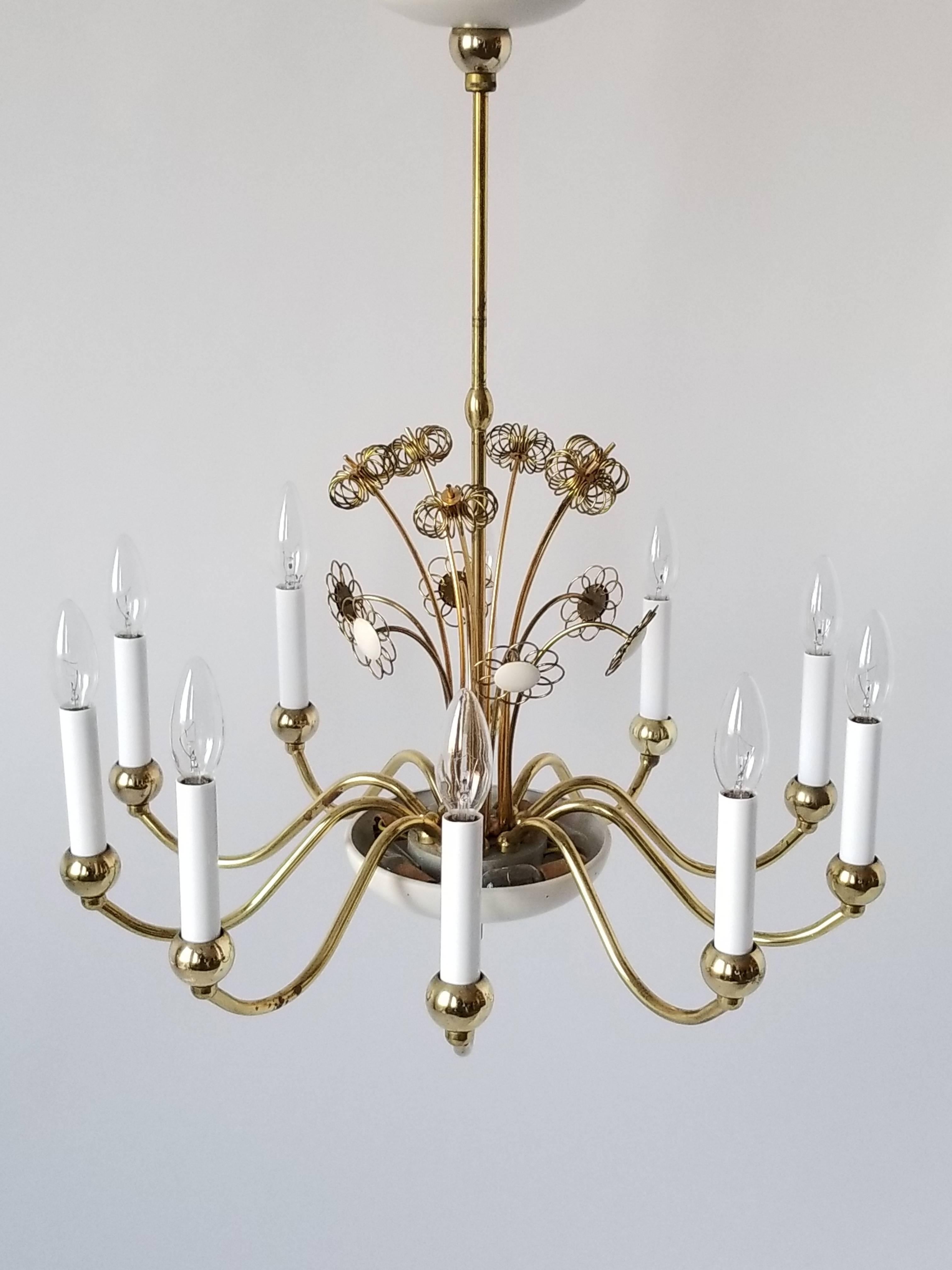 Paavo Tynell   10 Arms  Brass Chandelier for  Lightolier ,  1950 , USA In Good Condition For Sale In St- Leonard, Quebec