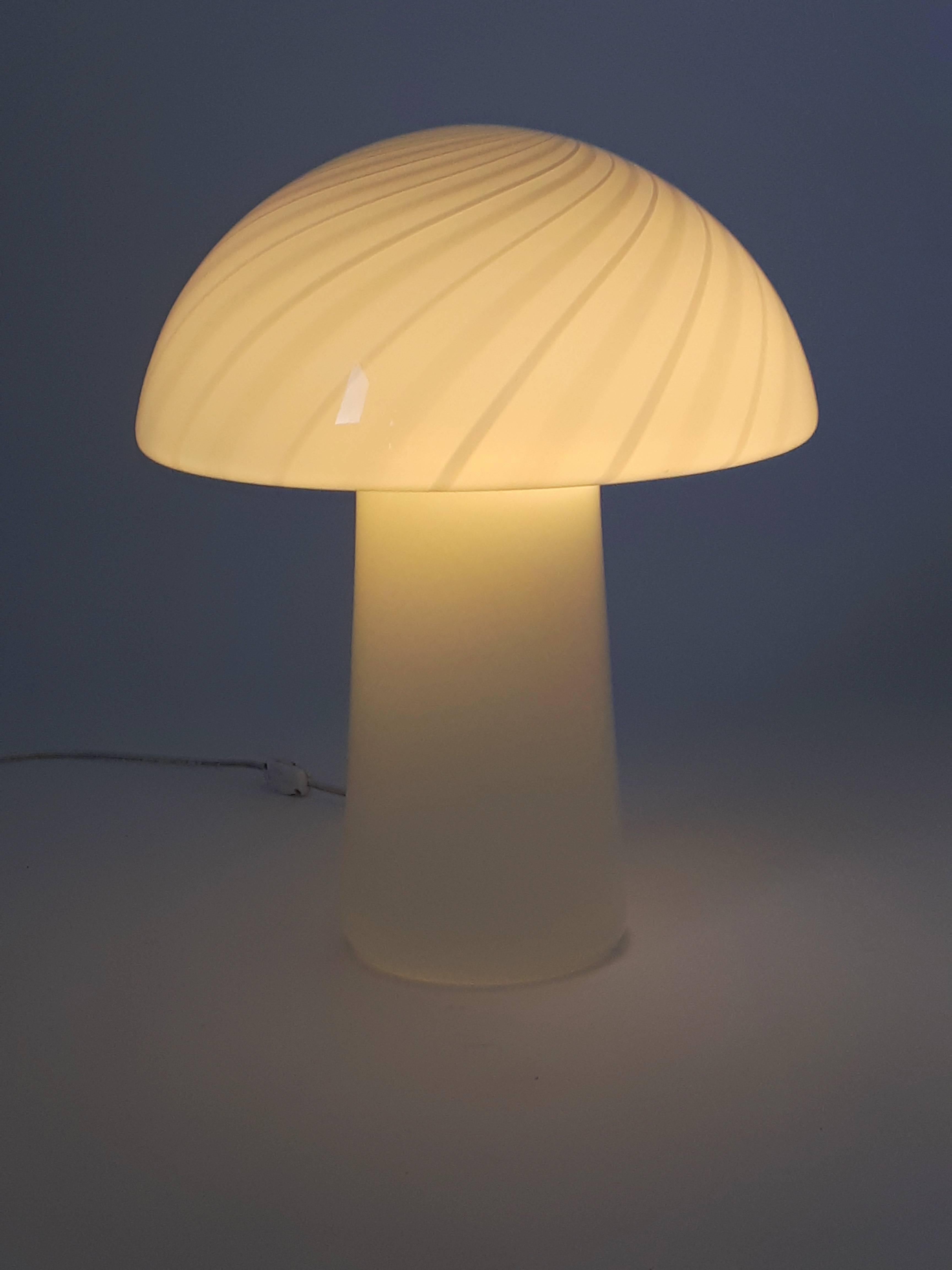 Mid-Century Modern Vistosi Glass Table Lamp, Murano, Italia, 1960s