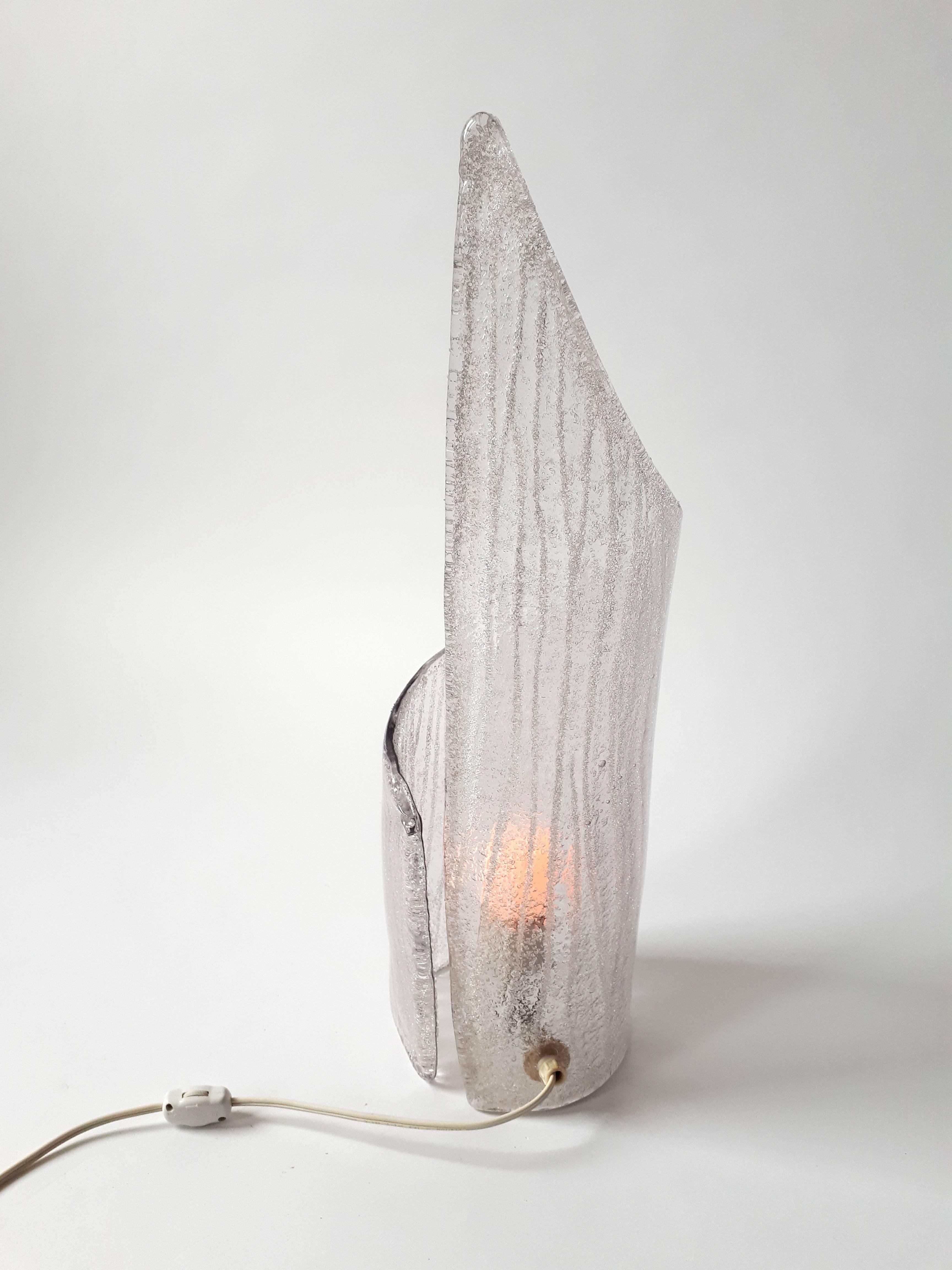 Late 20th Century Pair of Huge  Thick Clear Texturized  Murano Glass Table Lamp , 1970s, Italia