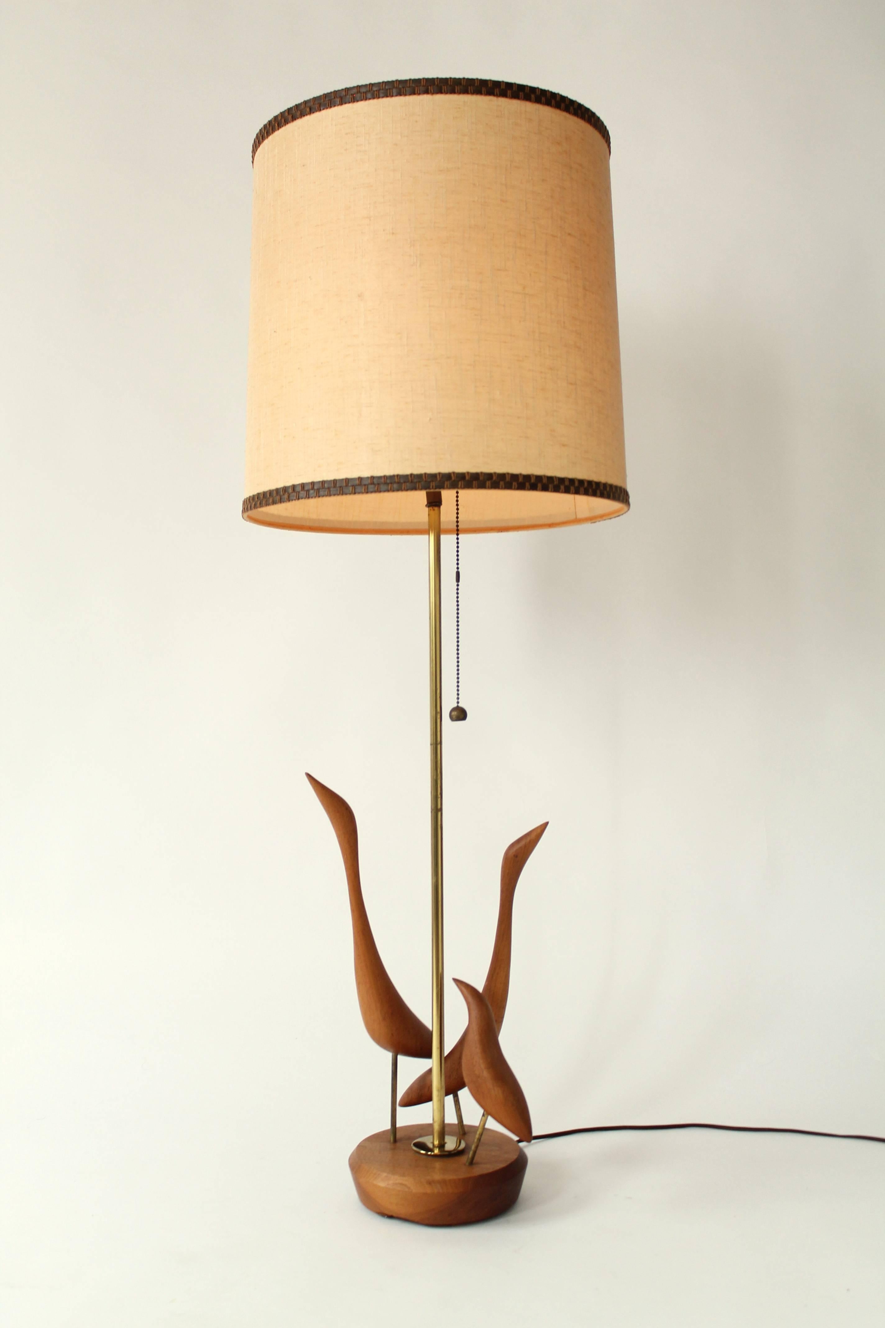Minimalist modern sculptural table lamp. 

Measure 39 inches to finial. 

Tallest bird measure 15 inches high. 

One E26 size socket.

Shade is for display only , not for sale . 