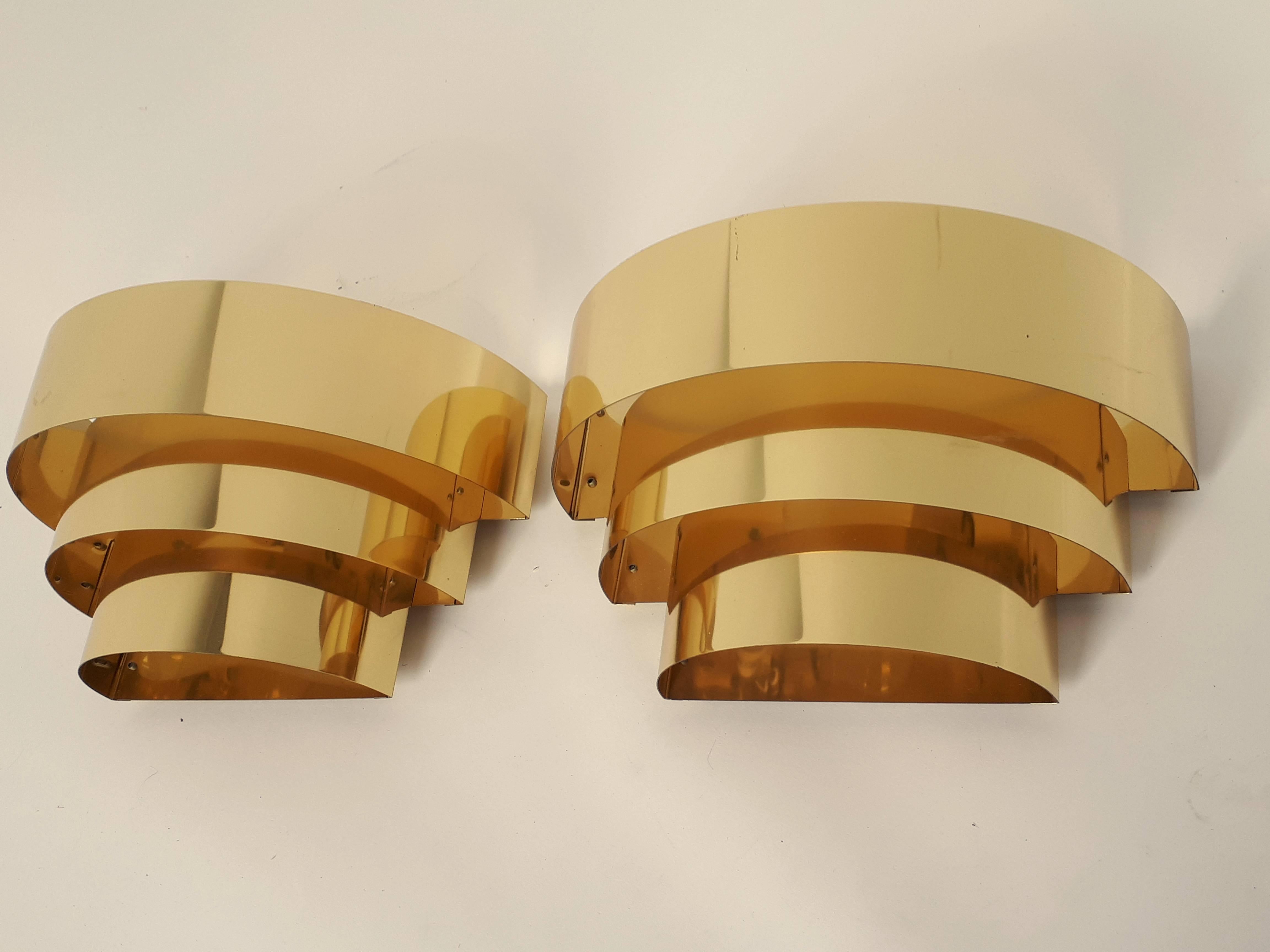 Mid-Century Modern Pair of Cascade Brass-Plated Wall Sconces, 1980s, USA