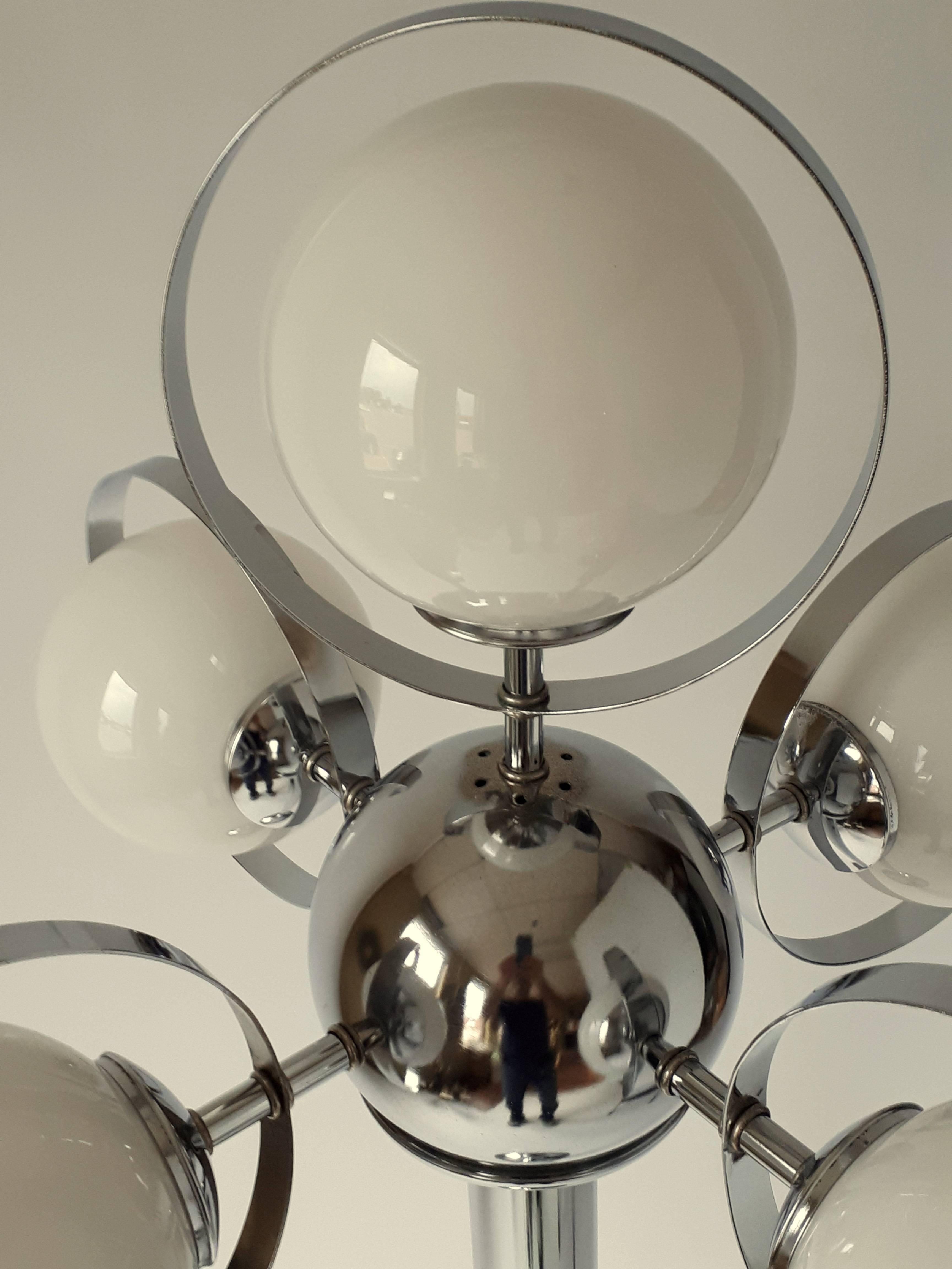 Atomic Molecule  Chrome Floor Lamp , 1970s , USA In Good Condition In St- Leonard, Quebec