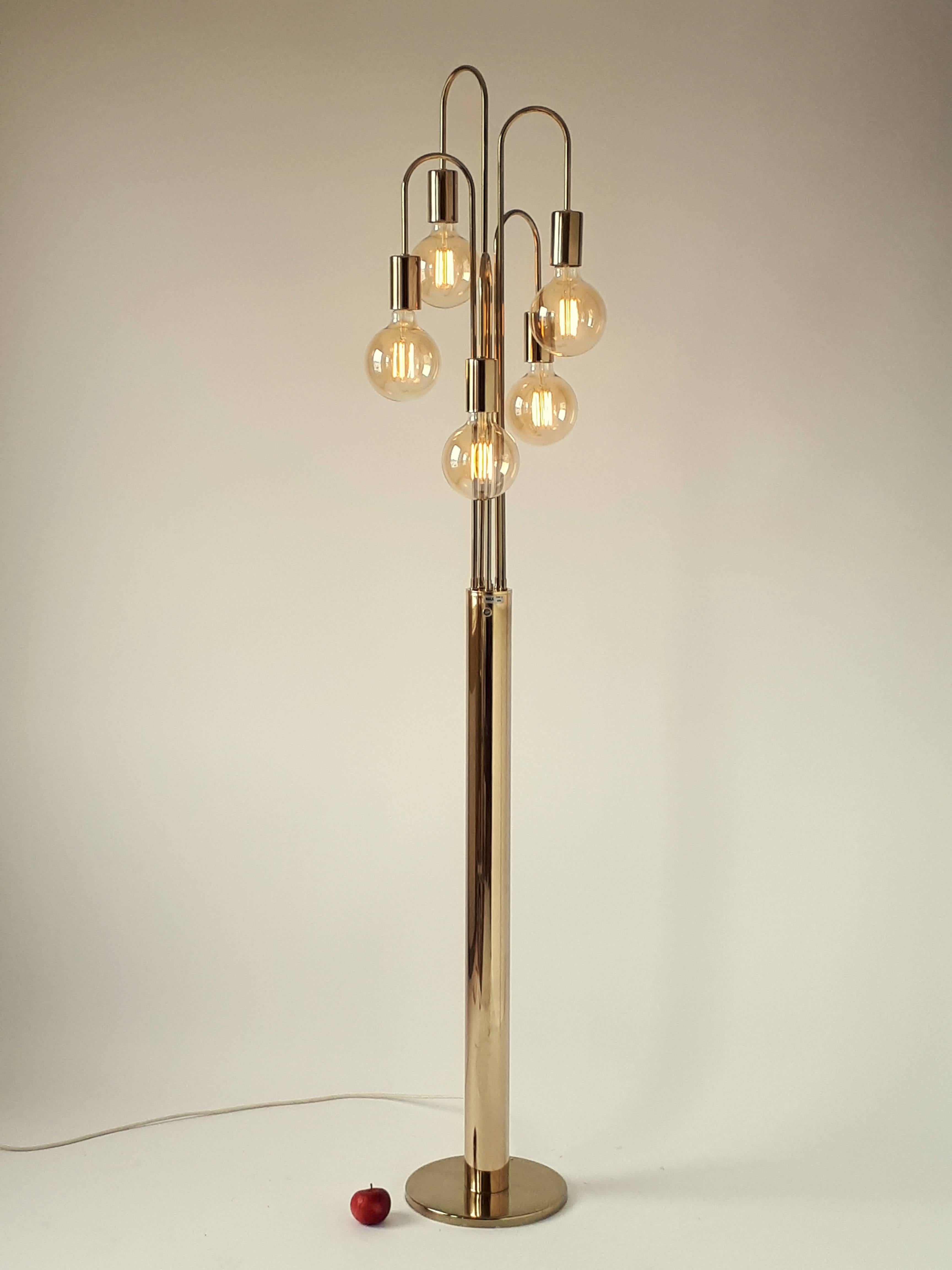 Extra tall floor lamp measuring 74 inches high. 

Five regular E26 size socket rated at 60 watts each. 

G40 Vintage lightbulb not supplied with order. 

Switch on base.