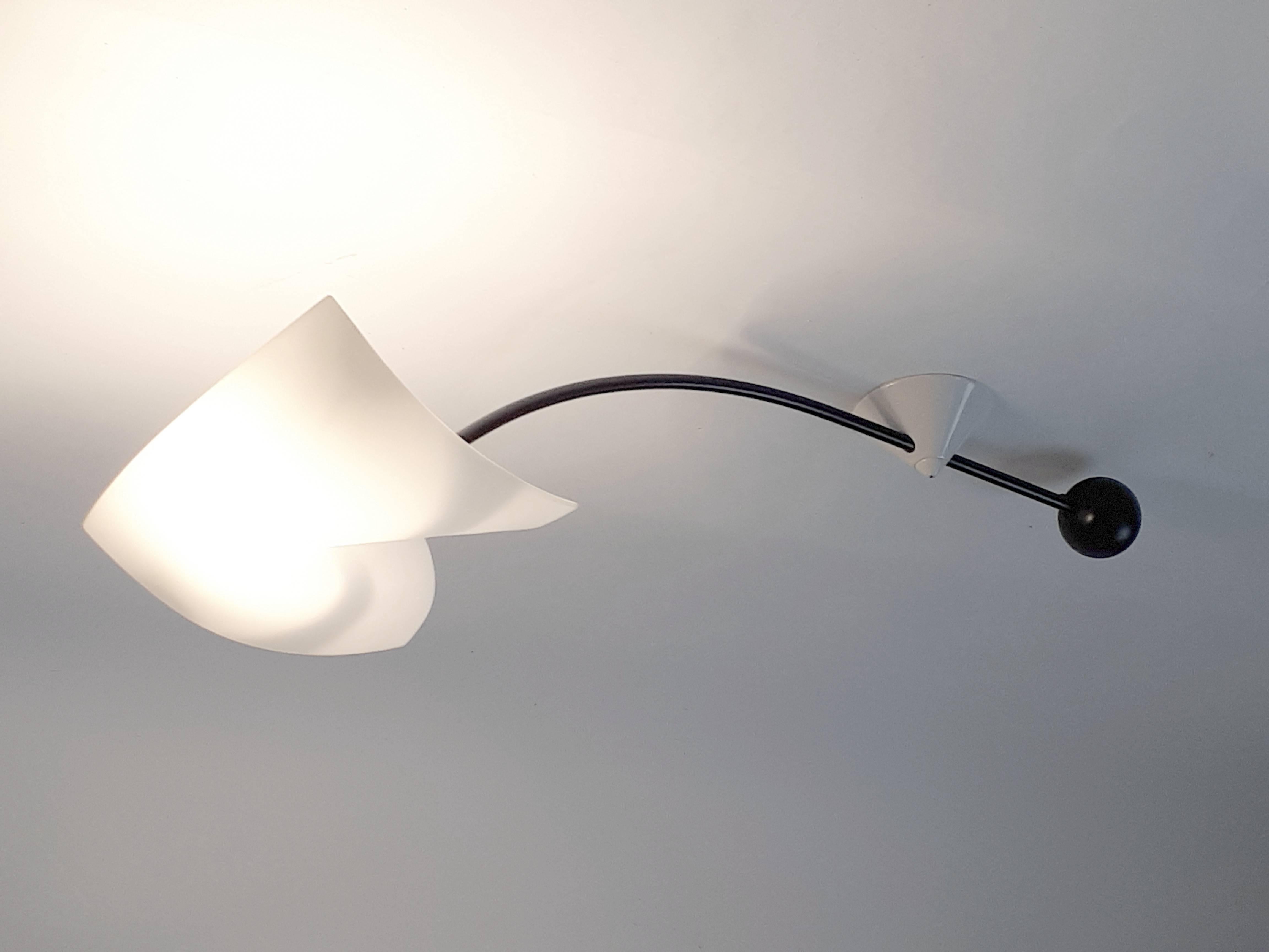 Rare lighting art piece from the Foscarini Ricerca serie.

The sculptural glass from Murano is multi layered to obtain the opale white.

Solid , well made with prime quality material. 

Use a regular R7 base dimmable T3 halogen bulb 120V rated at