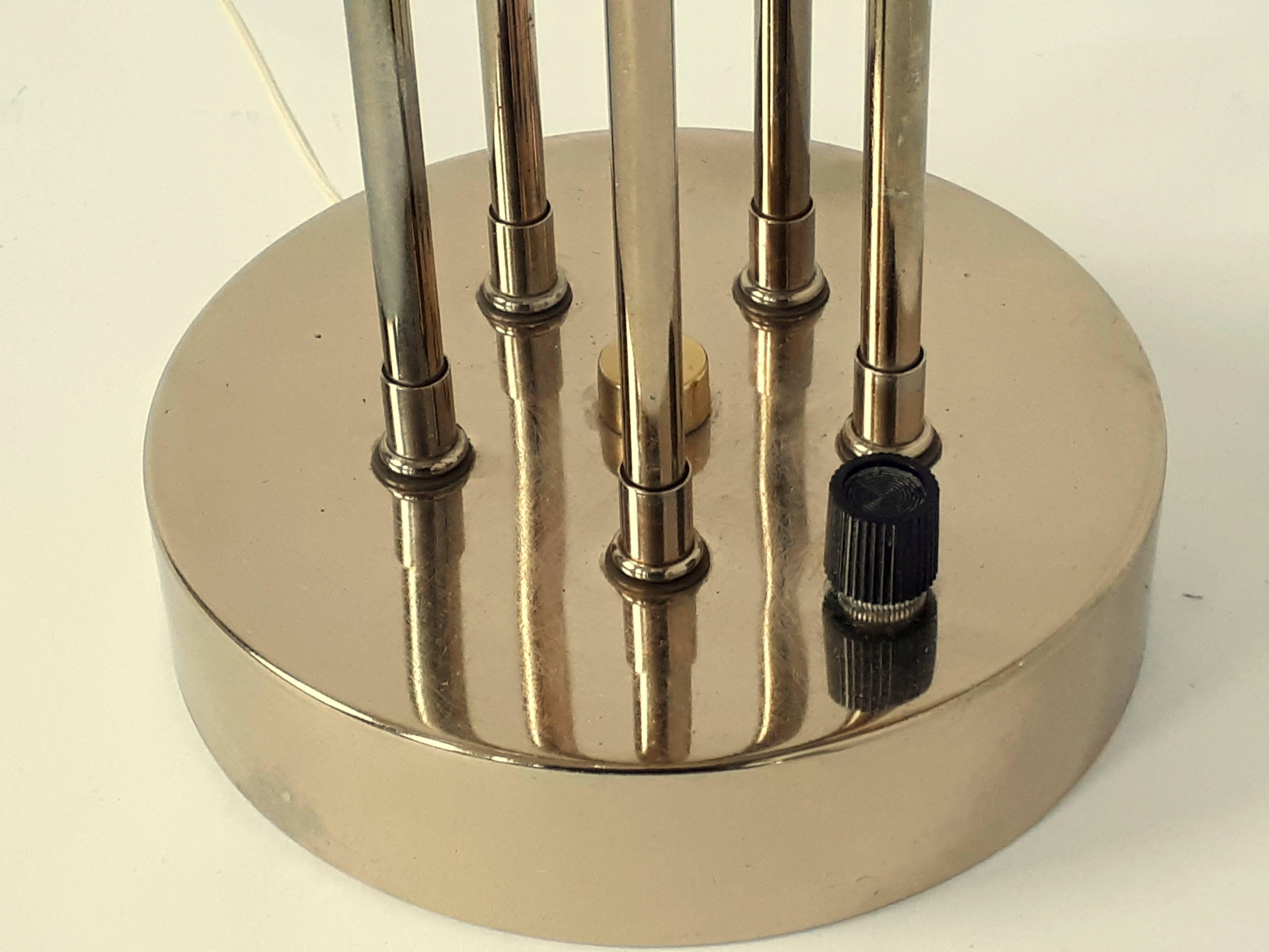 Waterfall Brass-Plated Table Lamp, 1970s, USA In Good Condition In St- Leonard, Quebec