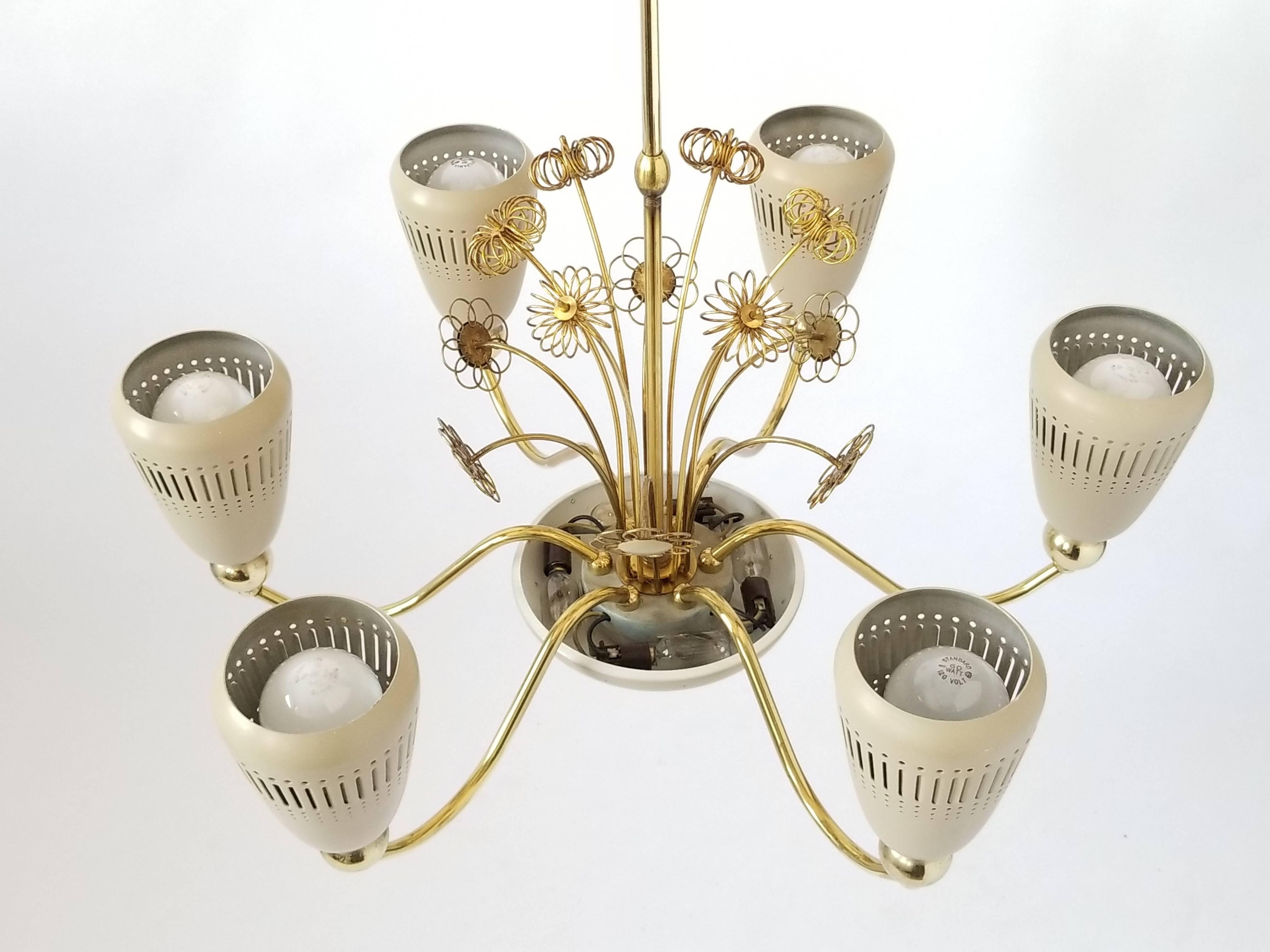 Lightolier Six-Arm Brass Chandelier in the style of  Paavo Tynell, 1950s, USA 1