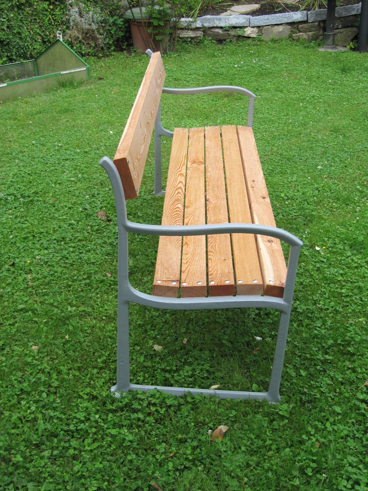 Vienna Secession Park Bench, Model No. 561, Designed by Josef Hoffmann For Sale