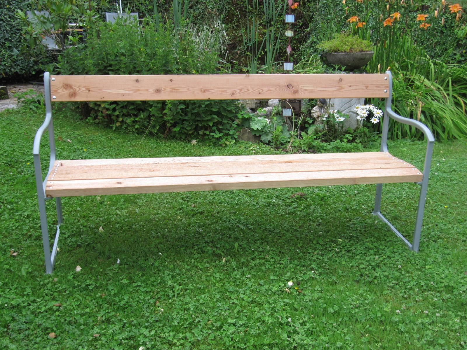 Austrian Park Bench, Model No. 561, Designed by Josef Hoffmann For Sale