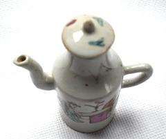 Chinese Famille Verte Porcelain Sake Pot