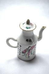 Chinese Famille Verte Porcelain Sake Pot