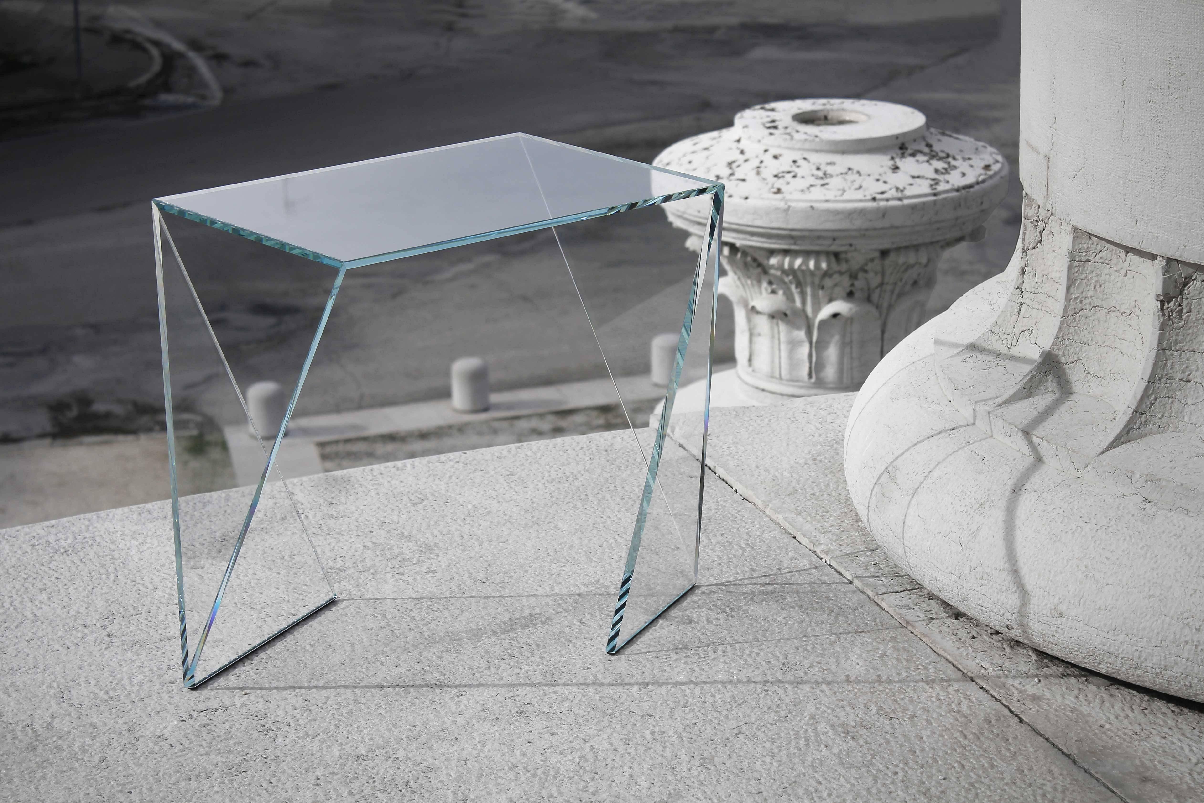 Crystal Glass Side Table Modern Origami Contemporary Design Made in Italy For Sale 1