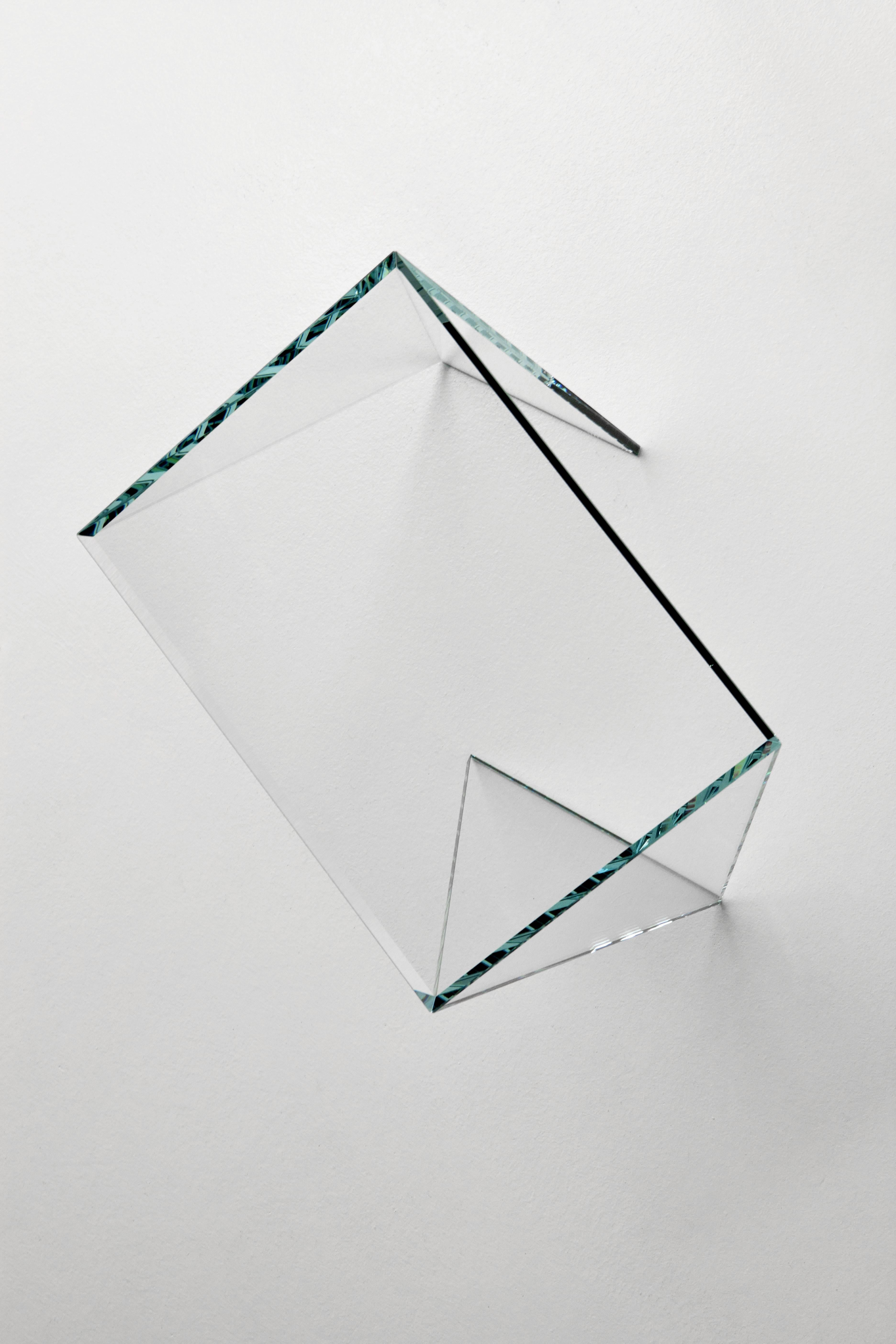 Hand-Crafted Crystal Glass Side Table Modern Origami Contemporary Design Made in Italy For Sale