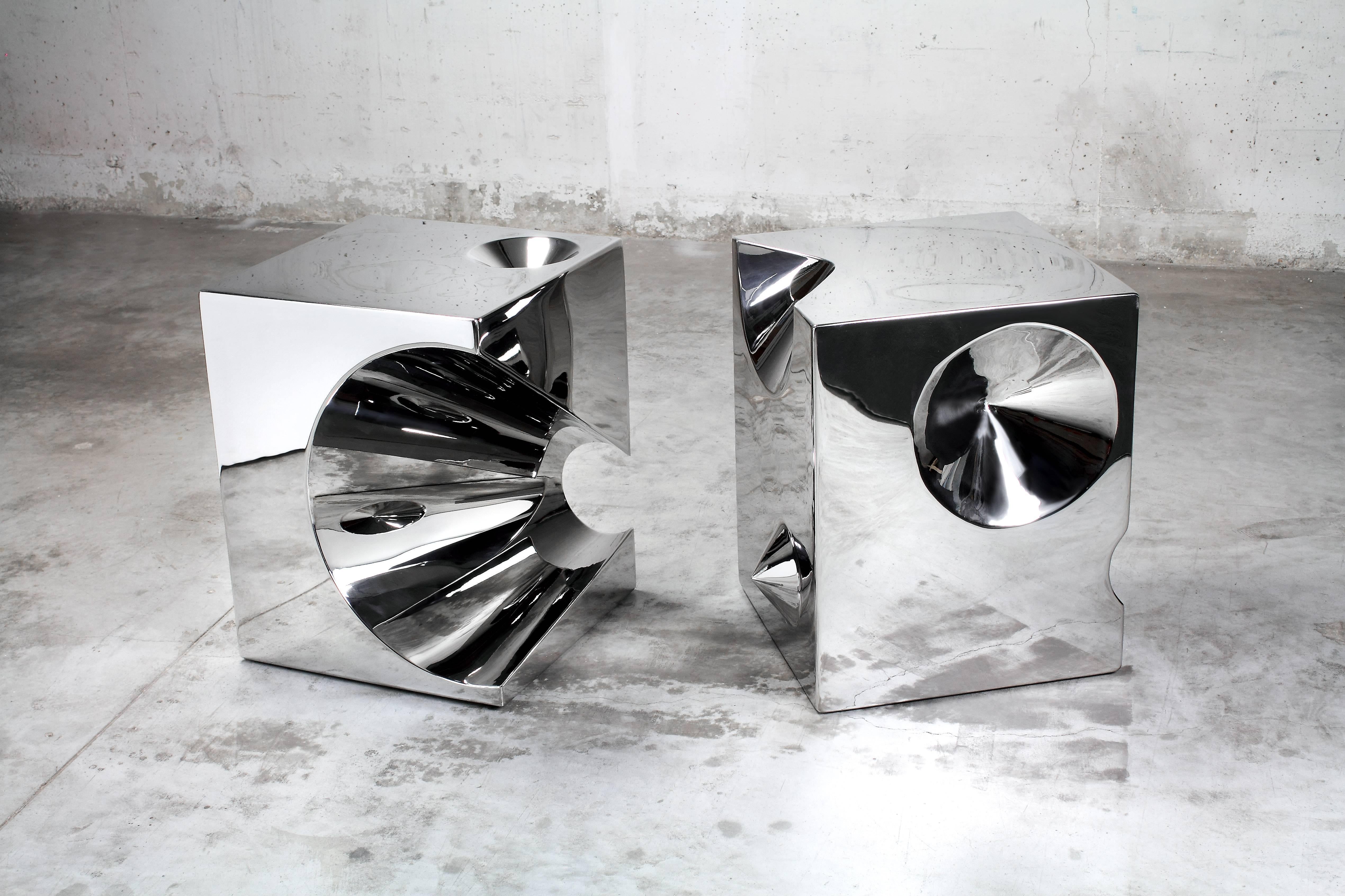 Side or End Table Abstract Sculpture Cube Mirror Steel Collectible Design Italy In New Condition For Sale In Ancona, Marche