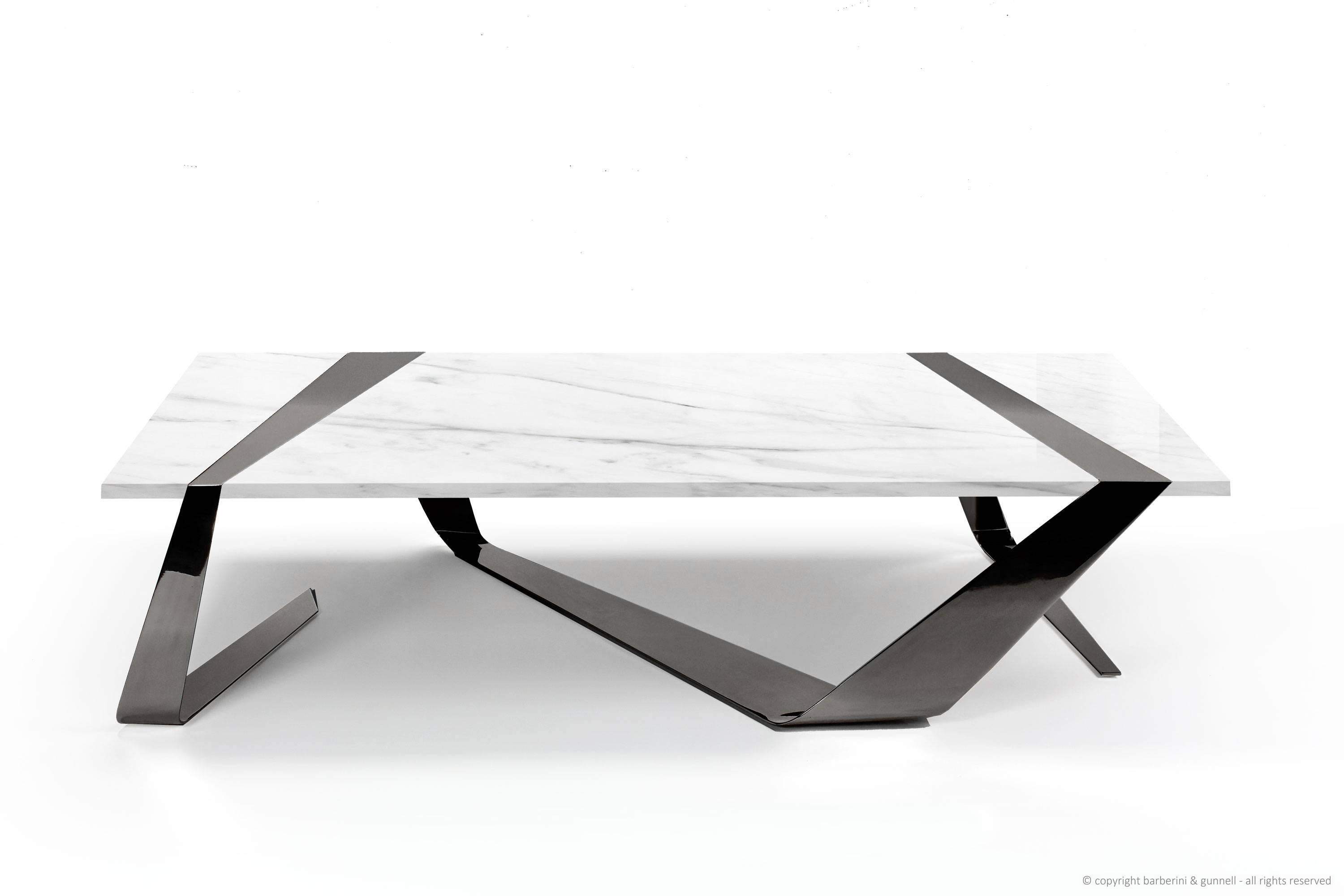 Table basse de forme géométrique en marbre blanc de Carrare et miroir en acier inoxydable en vente 1