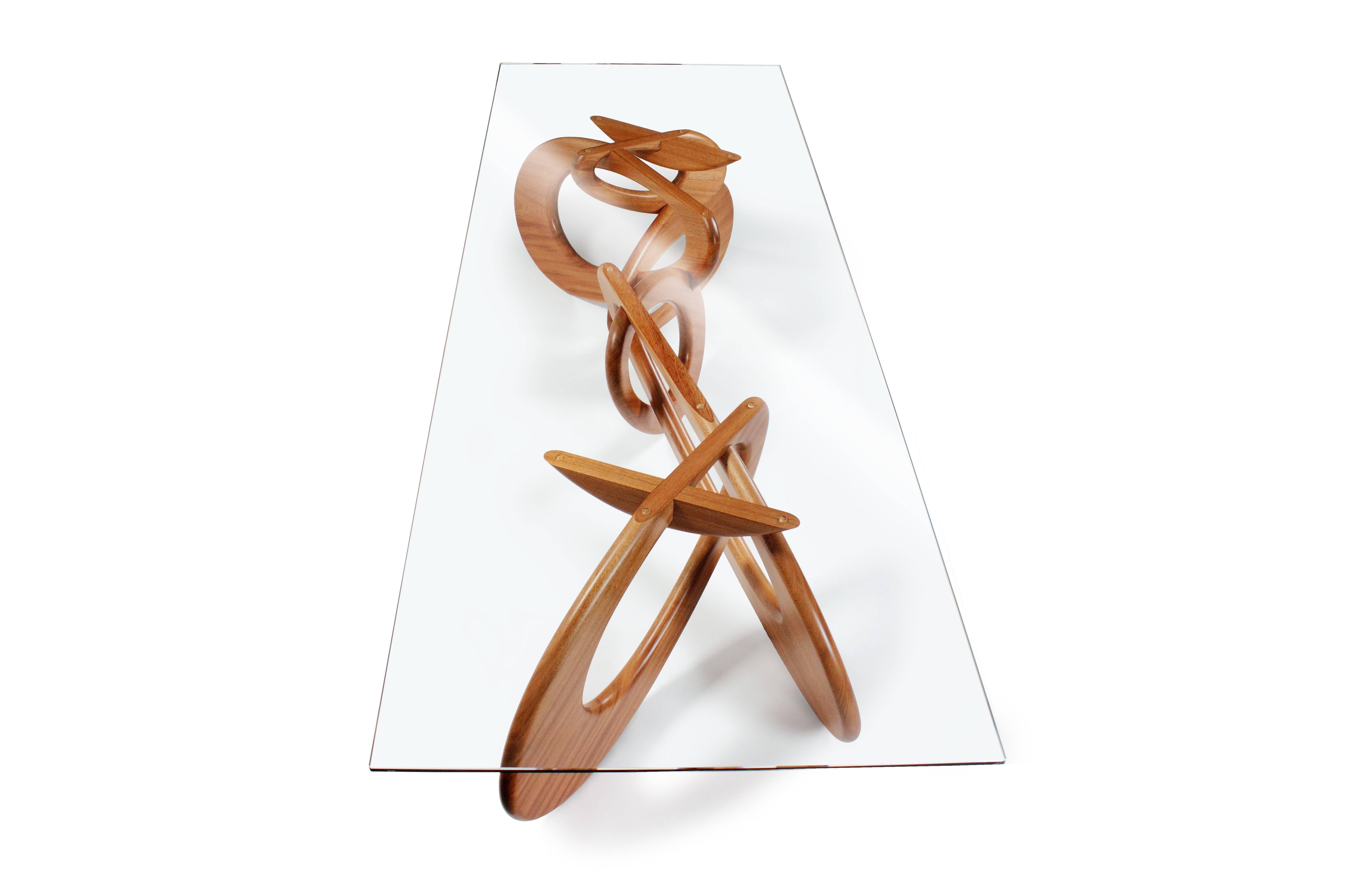 italien Table de salle à manger - Sculpture en bois massif avec plateau en verre et cristal - Design de collection en vente