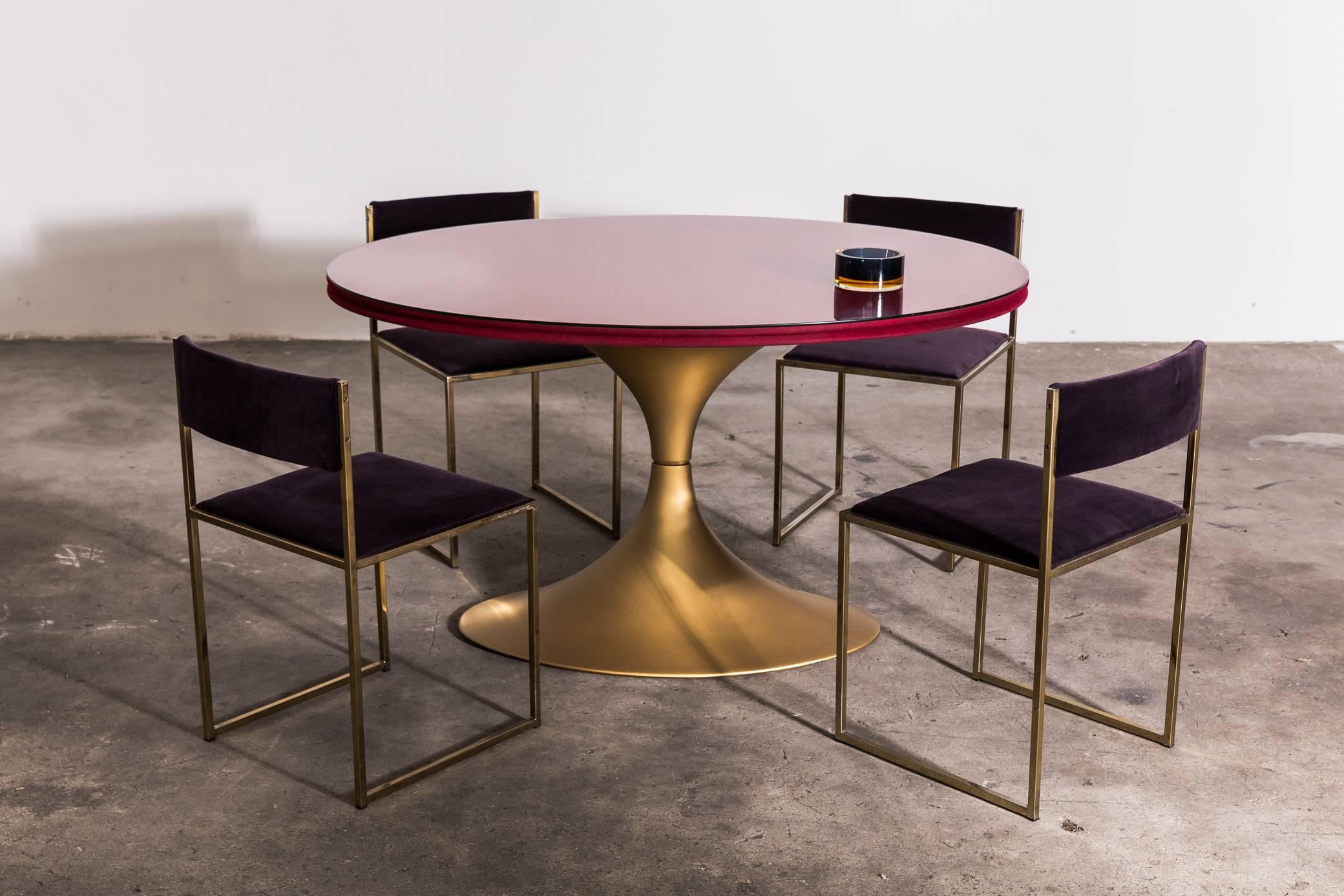 20th Century Pedestal Dining Table by P.Gavazzi