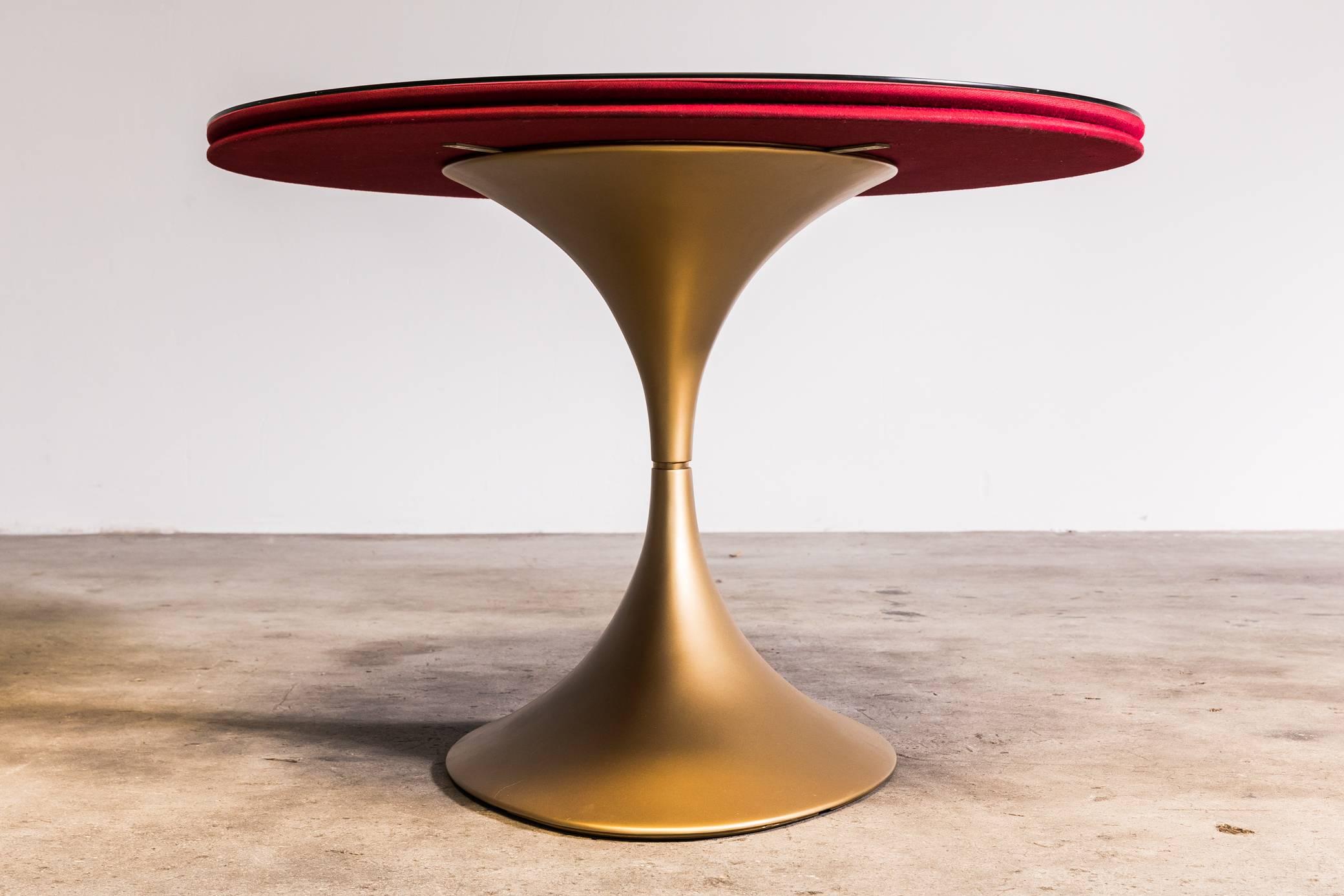 Pedestal Dining Table by P.Gavazzi 2