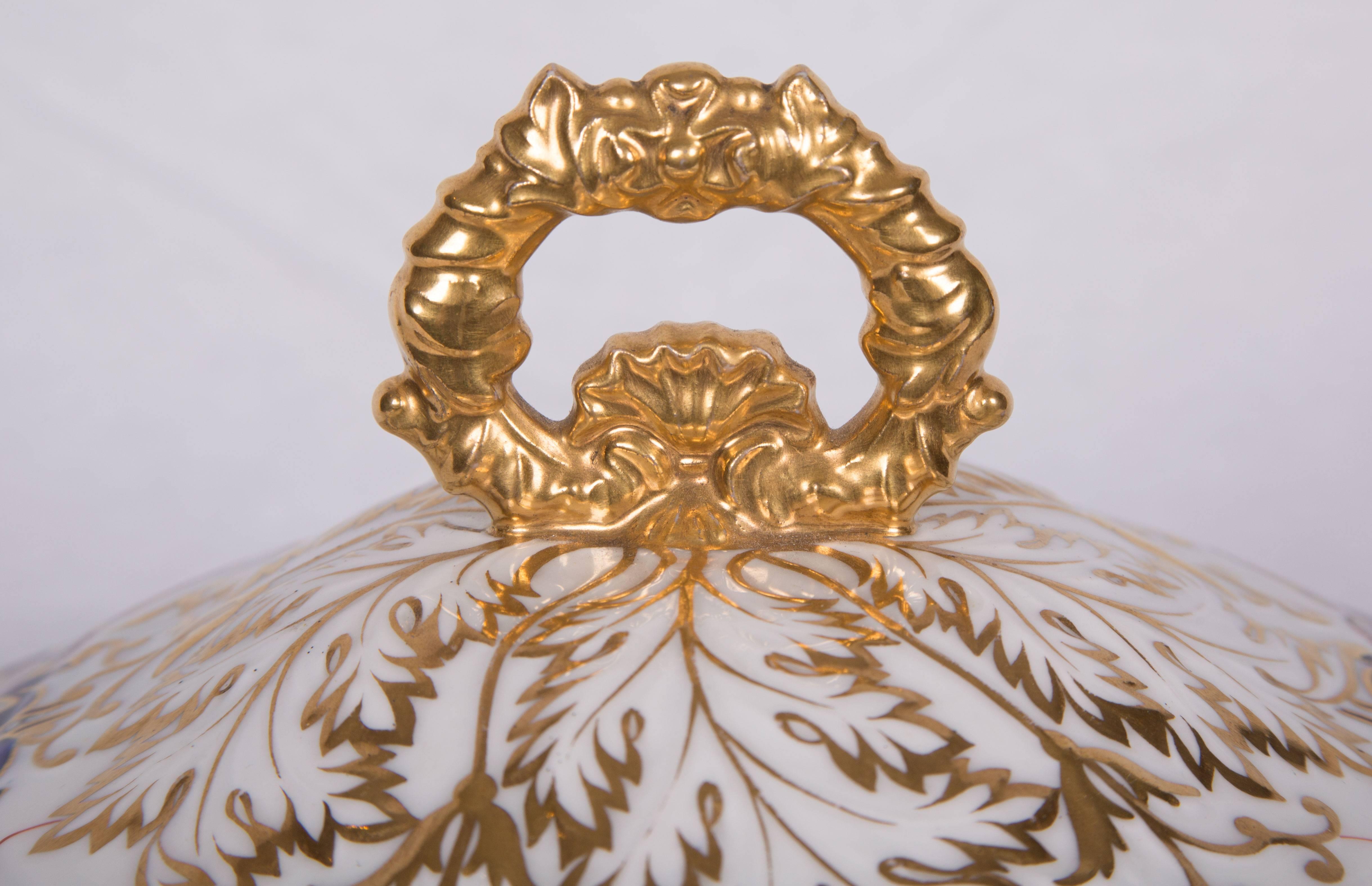 English Early 19th c. Chamberlain's Regent China Worcester Circular Tureen & stand