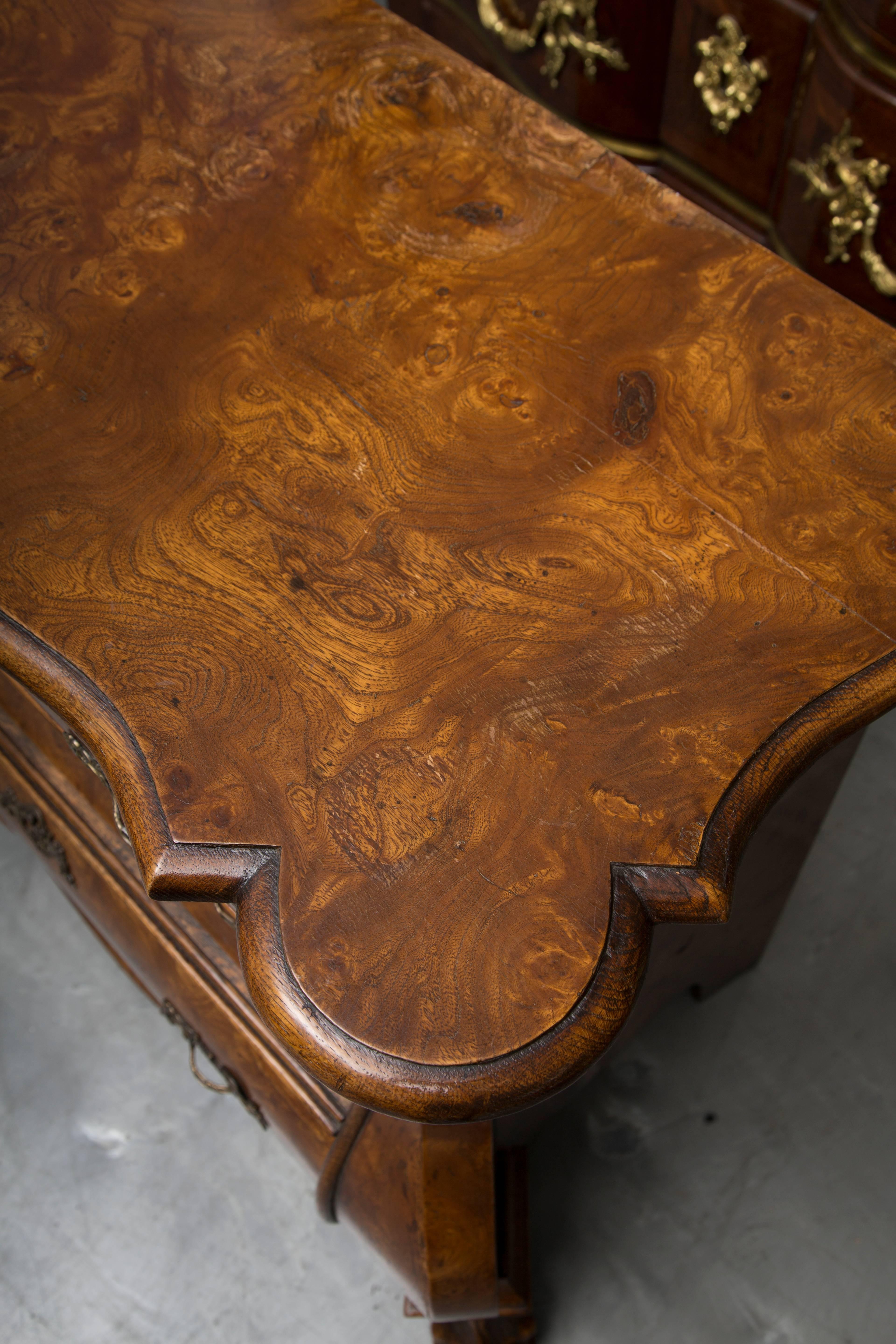 19th Century Dutch Rococo Walnut Bombe Chest In Good Condition In WEST PALM BEACH, FL