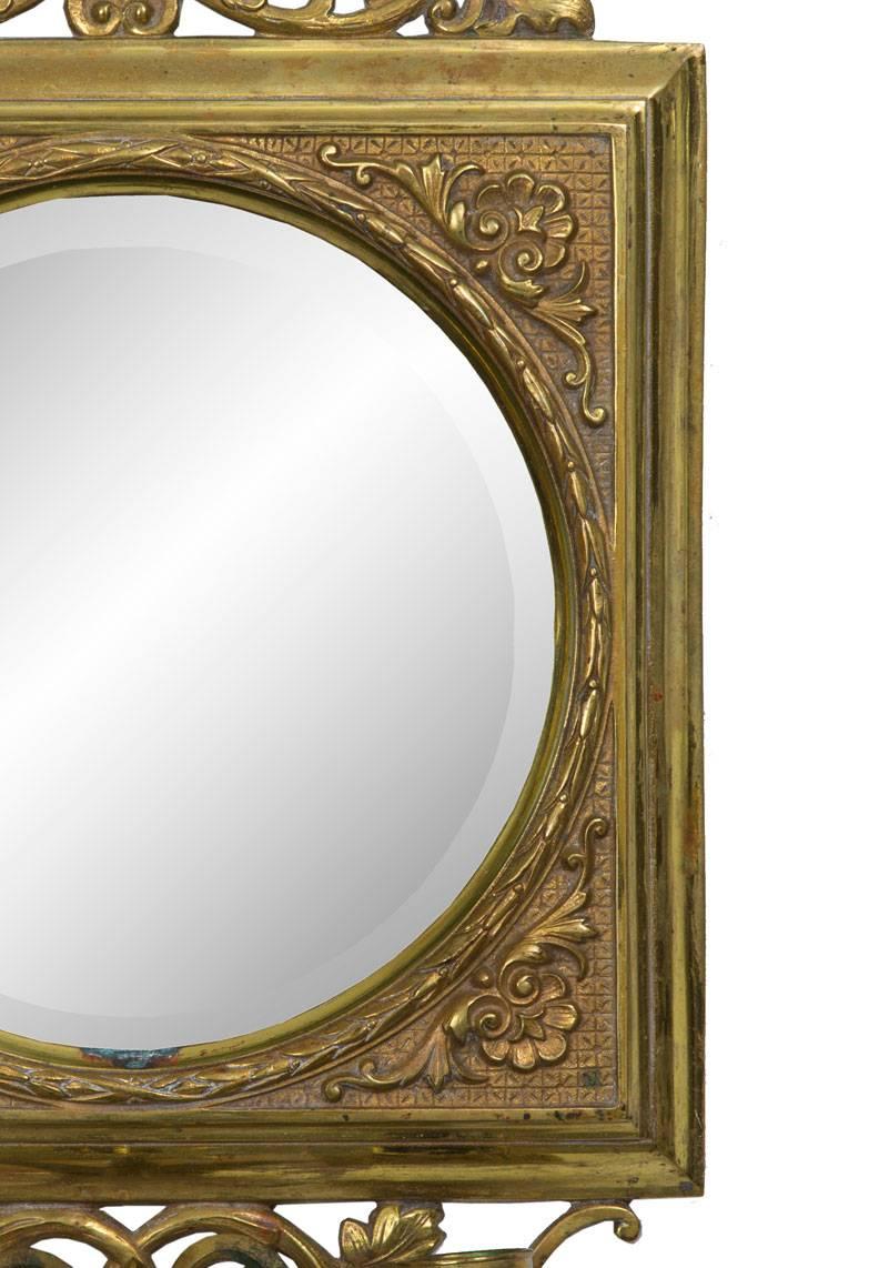 Paar Wandleuchter aus Messing und Spiegeln aus dem 19. Jahrhundert (Ästhetizismus) im Angebot