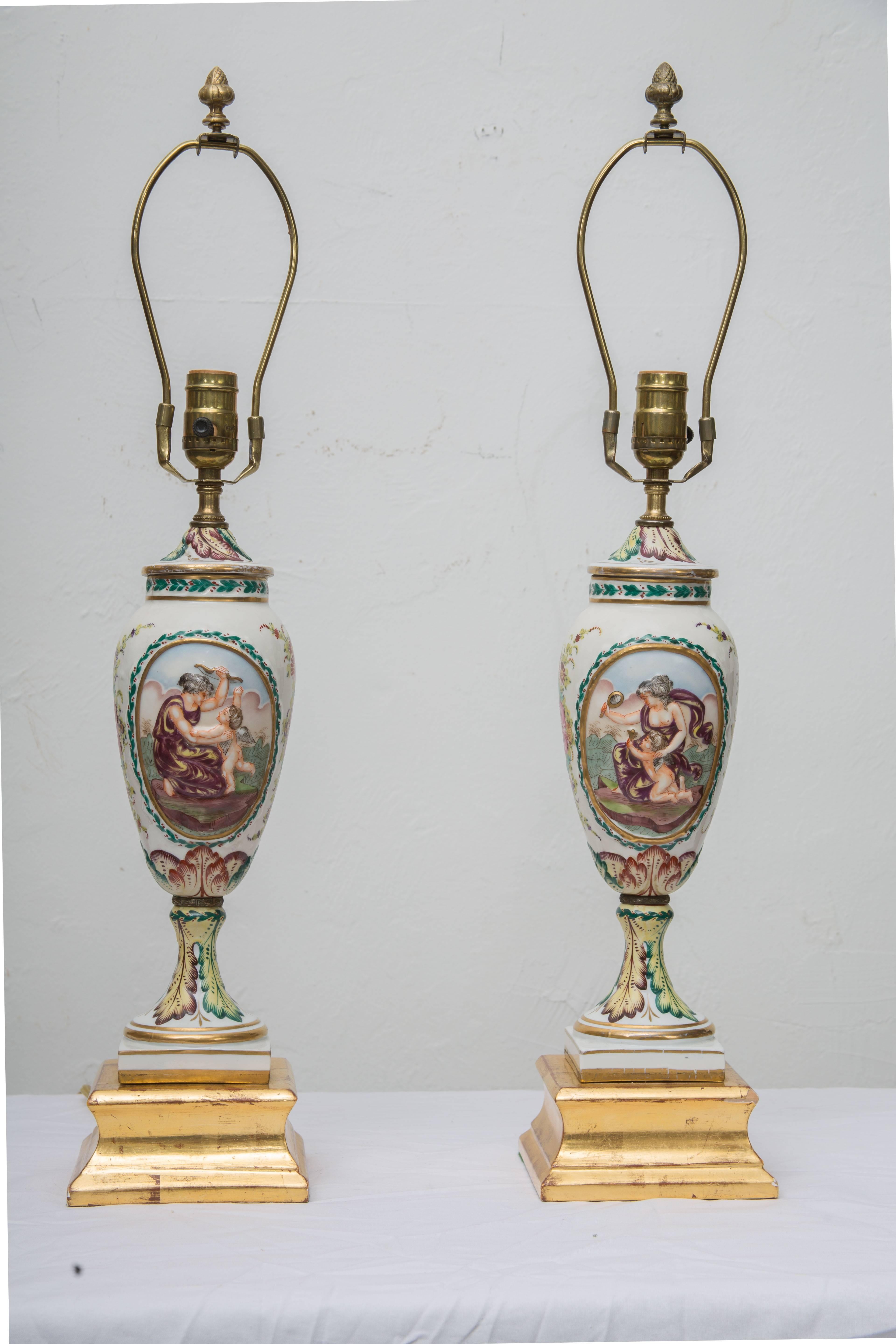 Neoclassical 19th Century Pair of Italian Porcelain Capodimonte Vases as Table Lamps For Sale