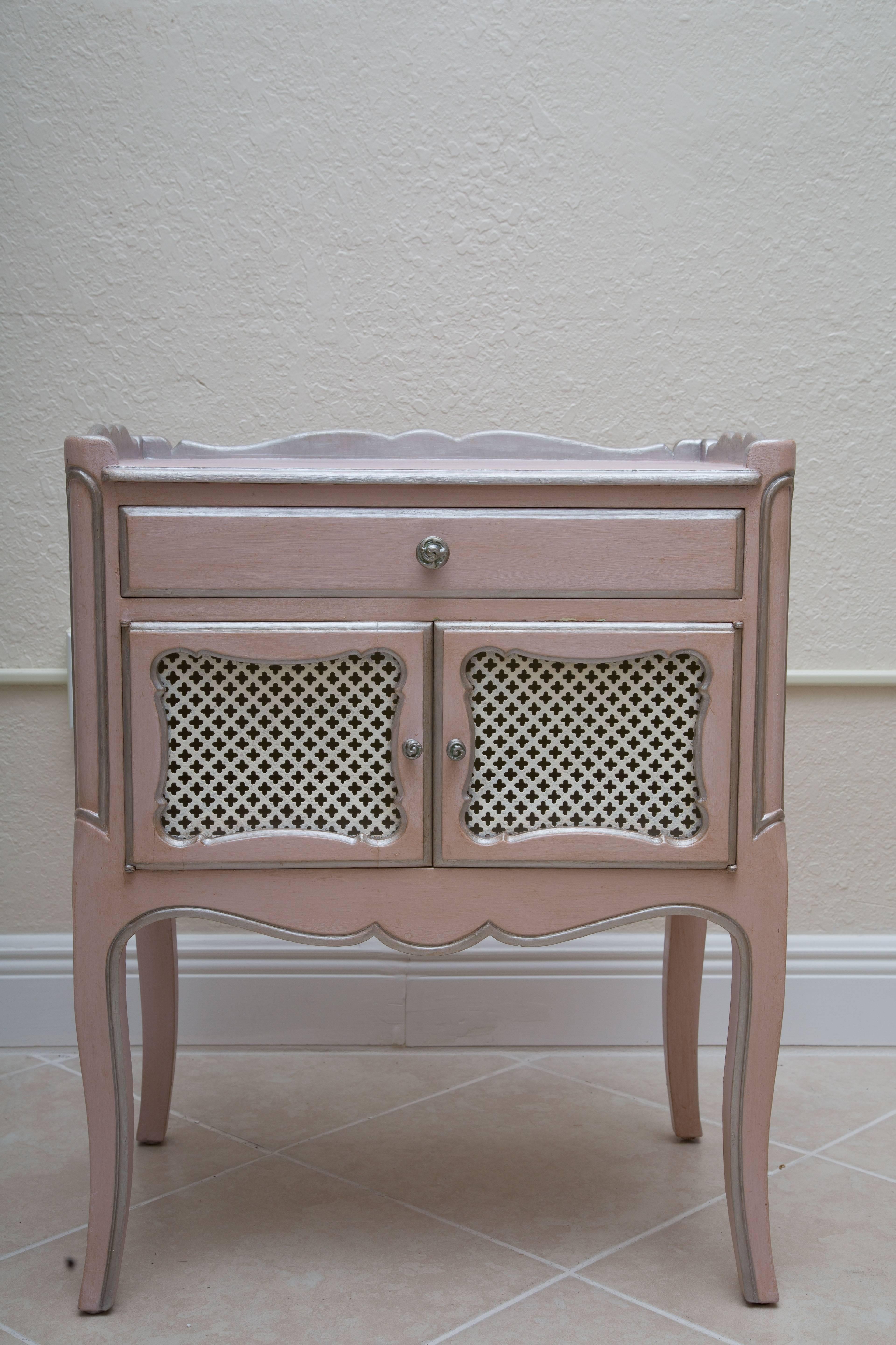 Pair of Pink Painted and Parcel Silver Commodes, 20th Century 3