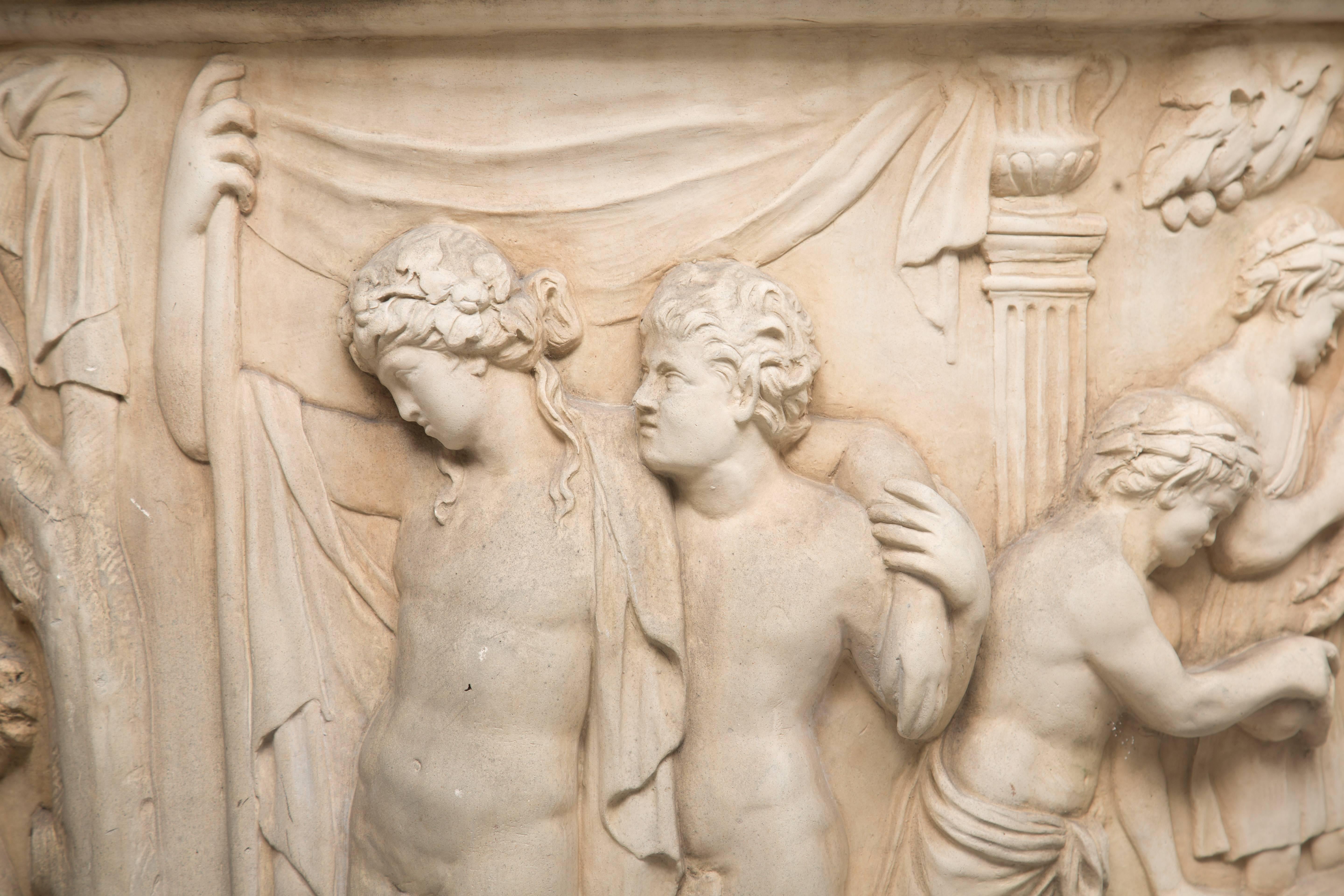 Fontana circolare greco-romana come tavolo da centro in vendita 1