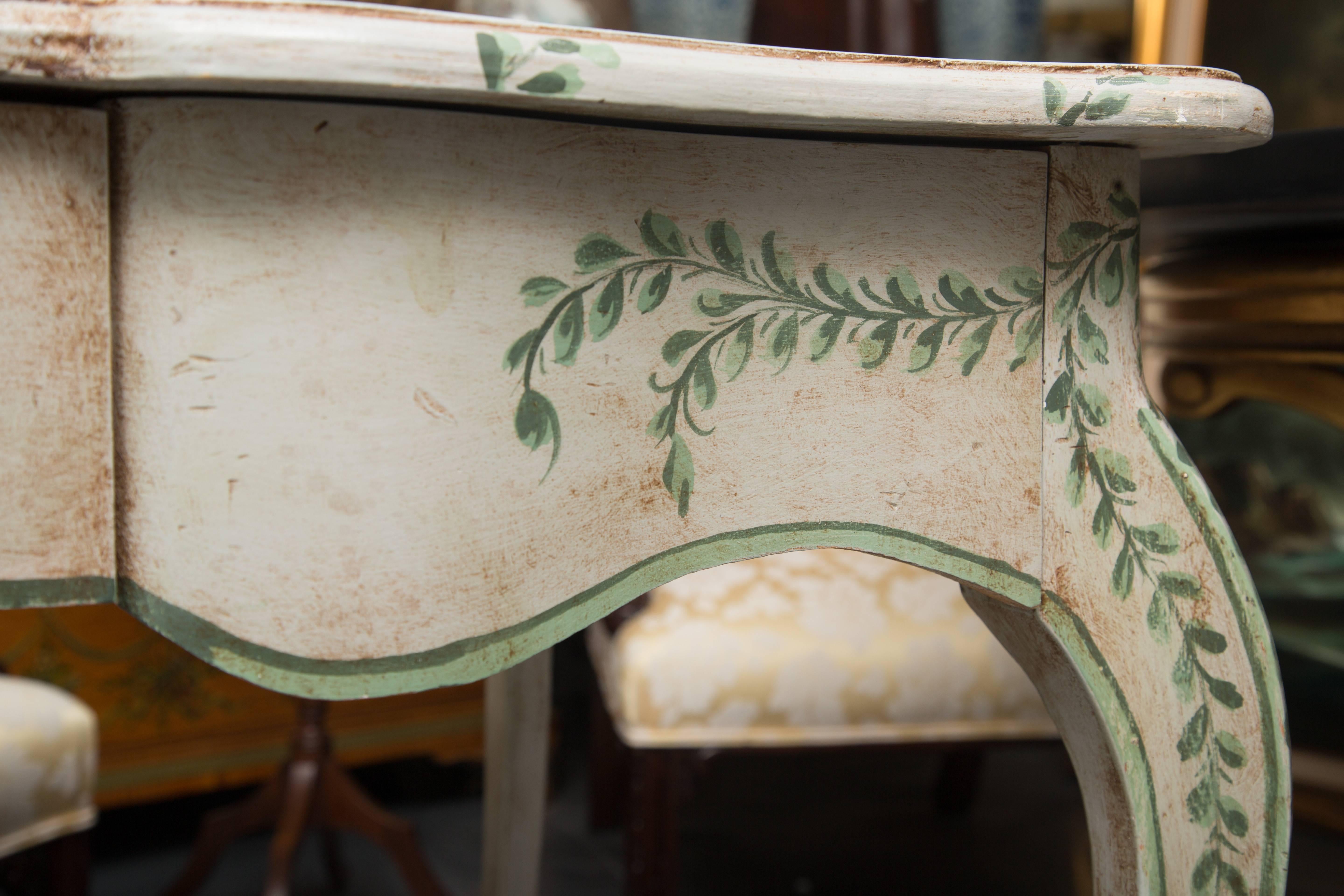 Louis XV Style Painted Writing Table In Good Condition In WEST PALM BEACH, FL