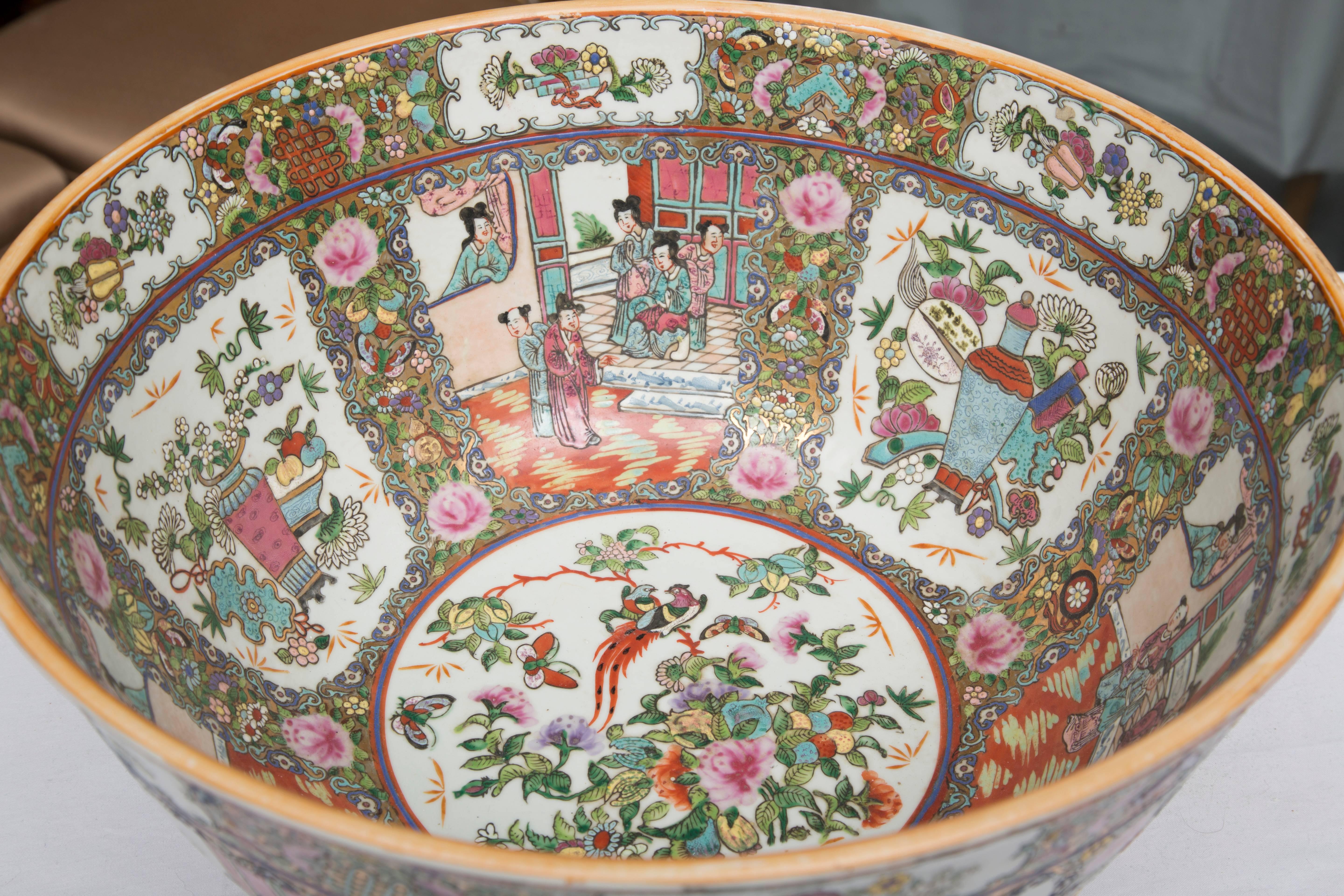 20th Century Chinese Rose Medallion Punch Bowl In Excellent Condition In WEST PALM BEACH, FL